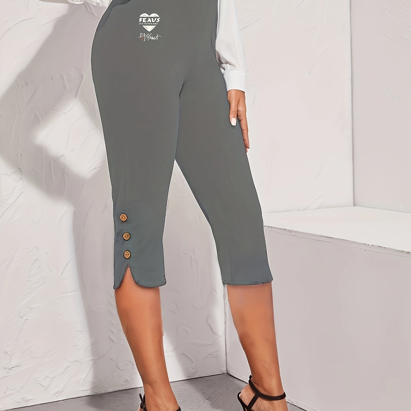 Crescent Moon Capris  Plus size leggings, Unique leggings, Bold fashion  statement