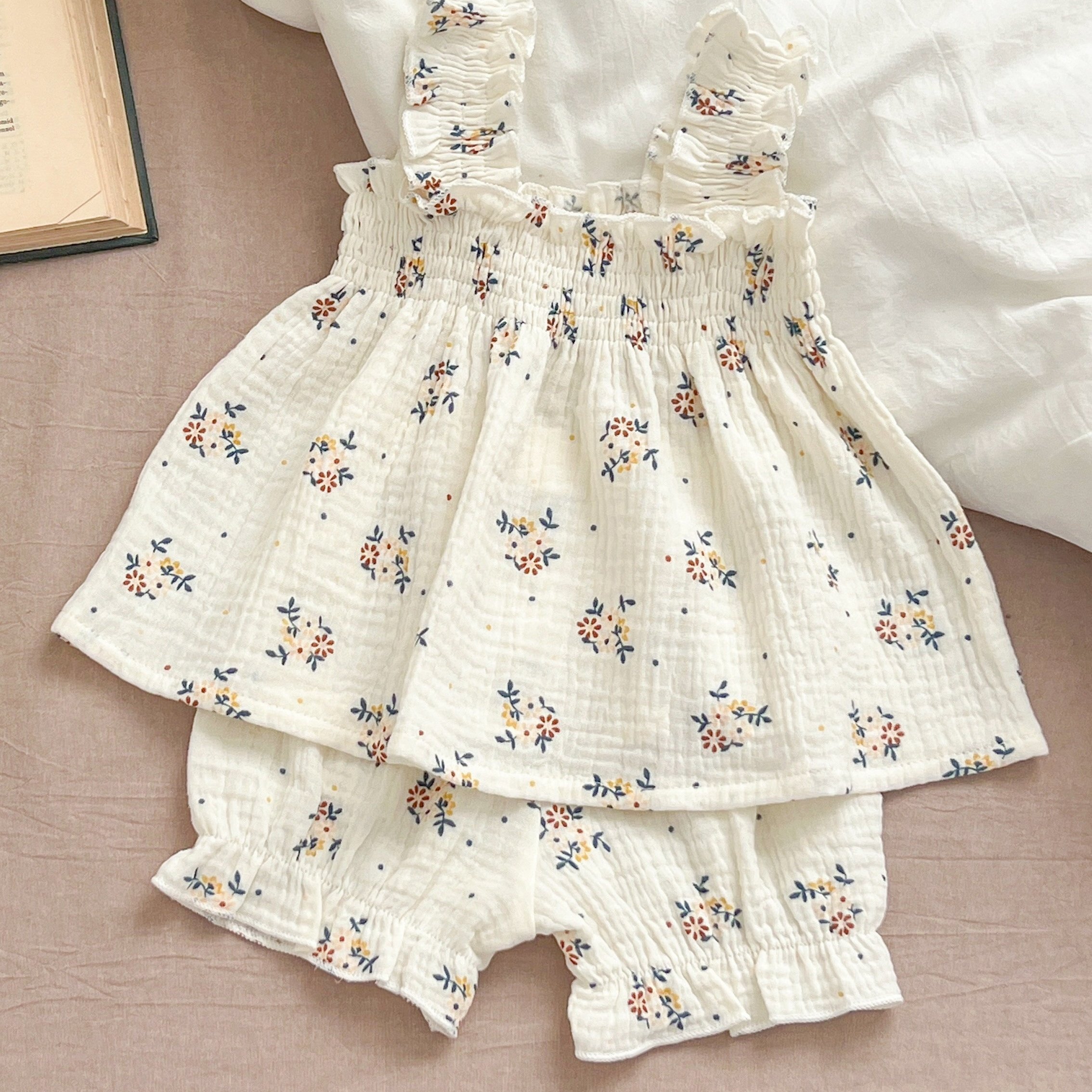 Image of B021 Korean Style Summer New Baby Girls' Floral Camisole Top And Pants 2pcs Set, For Outdoor
