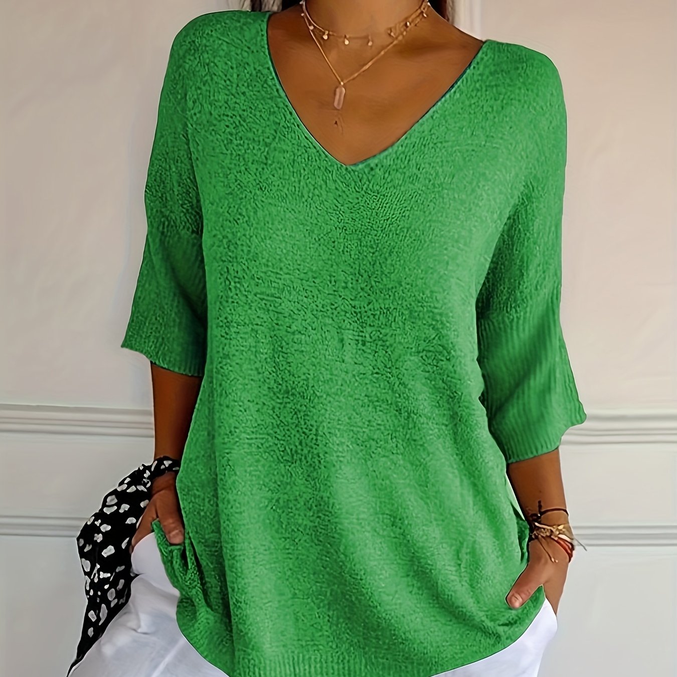 E-shop Damensweater mit V-Ausschnitt – Leichter 100% Polyester, Halbtransparentes Frühling/Sommer-Oberteil mit mäßiger Dehnbarkeit, Vielseitiges