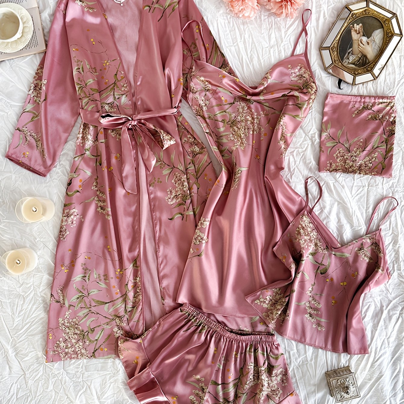 E-shop 5-teiliges Set Herbst- und Winter-Kerzenbaum-Pyjama für Damen mit sexy Bademantel, Camisole, Shorts und Kleid, plus Aufbewahrung