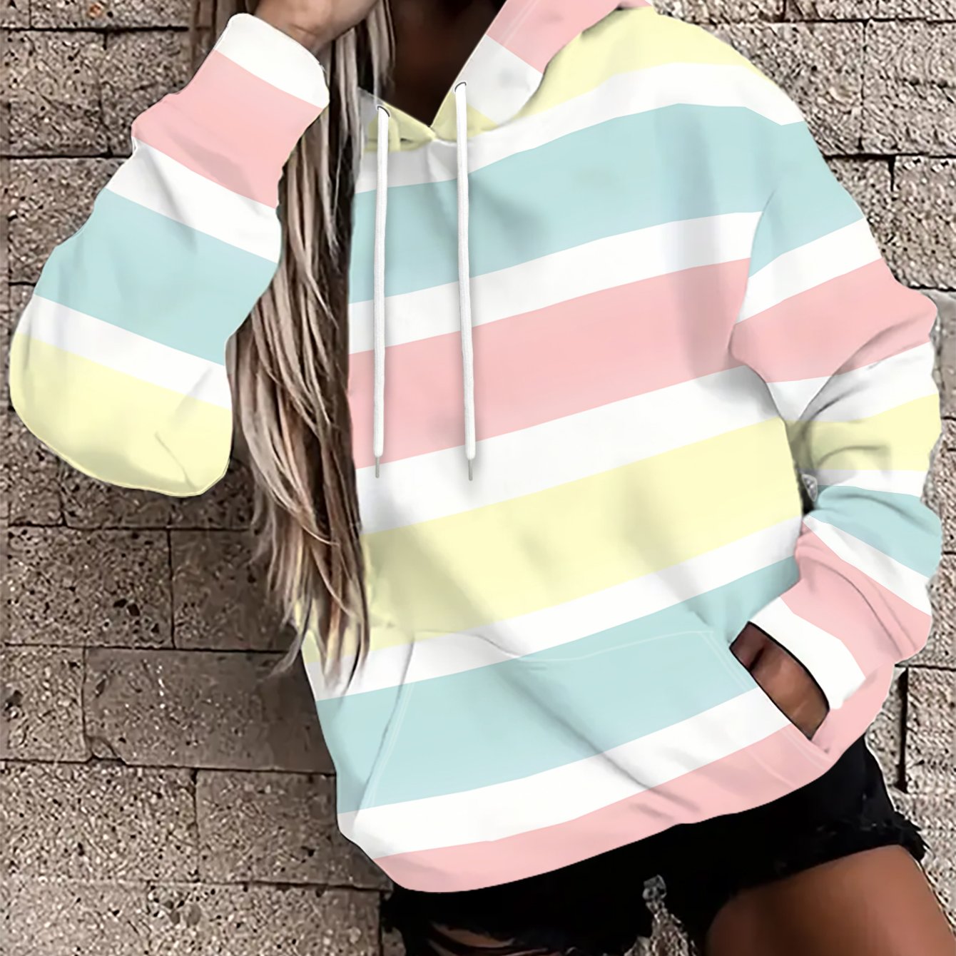E-shop Modisches Damen-Sweatshirt mit Kapuze im lässigen Streetstyle – Lockerer Schnitt mit Streifen in Hellgelb, Hellblau Hellrosa – Aus dehnbarem