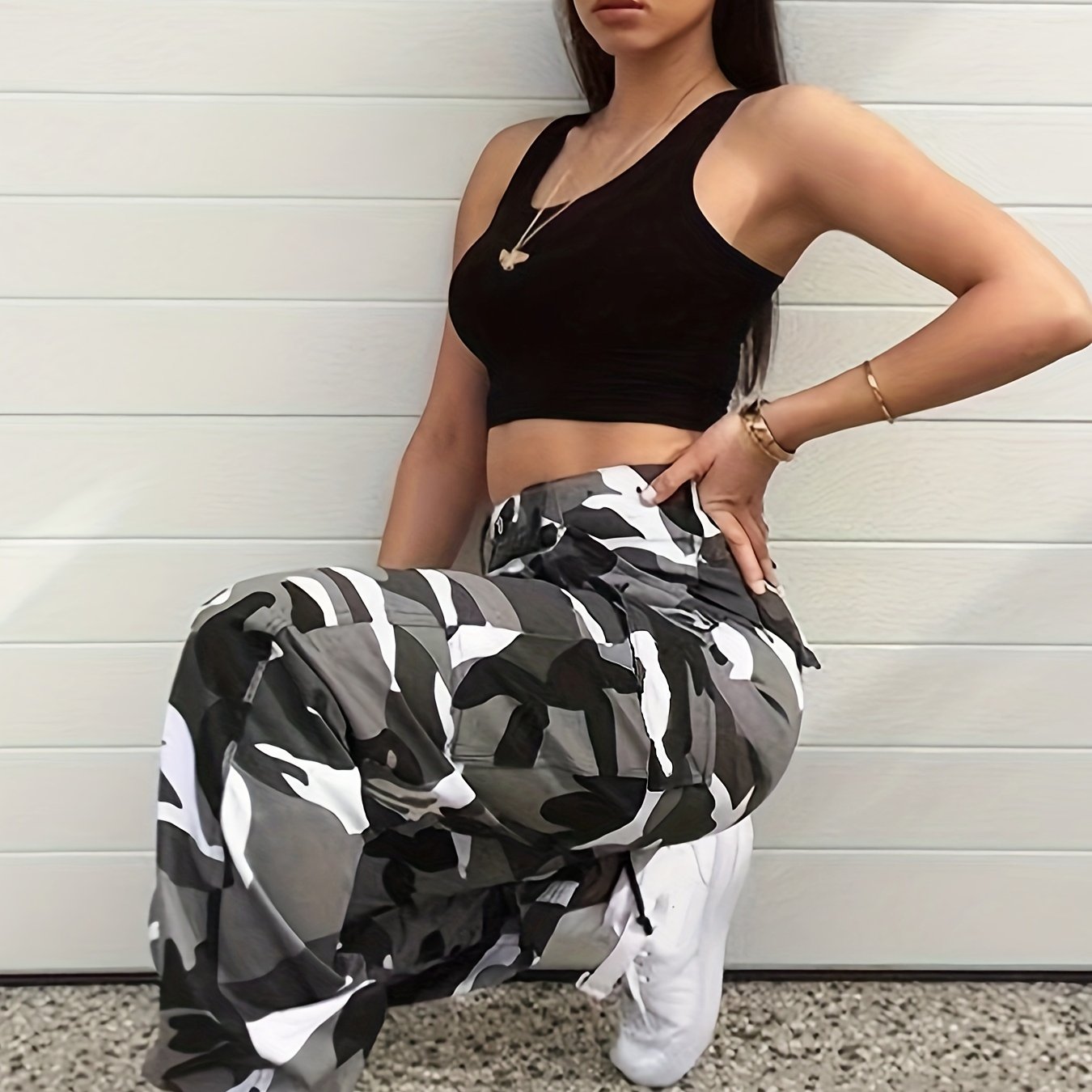 Image of Women's Elastic Retro Versatile Casual Fashion Elegant Mid-rise Machine Washable Durable Multi-functional Loose Fit Multi-pocket Camouflage Print Tapered Work Pants Hip-hop Jeans Streetwear