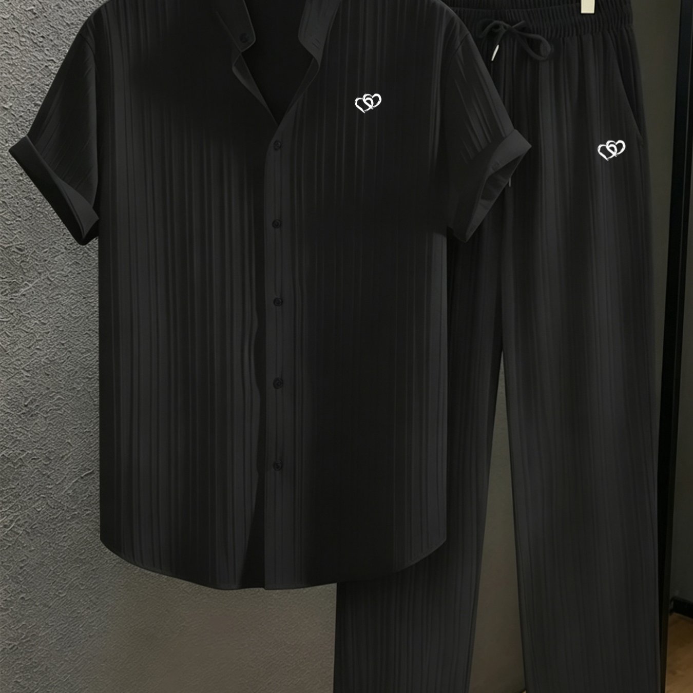 TEMU New Summer Men's Printed Set, Blending Y2k Vintage Style With Anime Fun, Featuring Meme Elements And Heart-shaped Patterns. Simple And Romantic