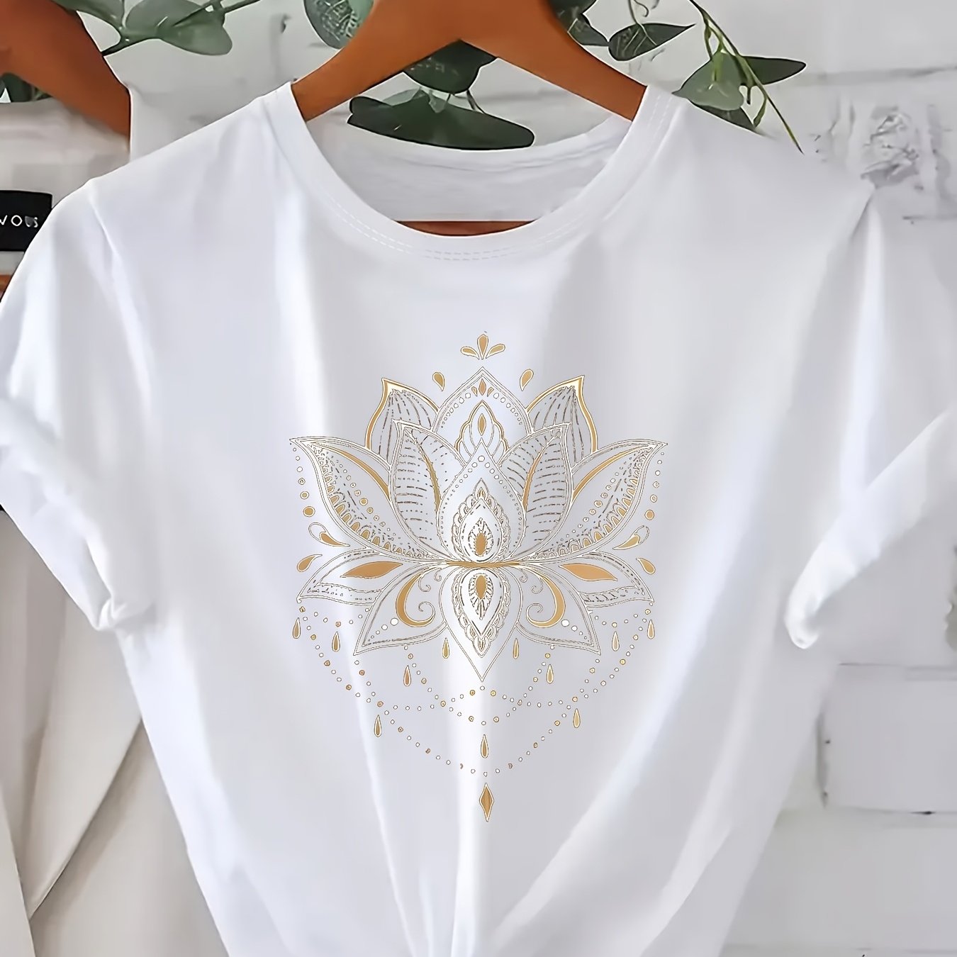 Image of Plus Size, Women's Casual Short-sleeve T-shirt With Lotus And Sesame Flower Pattern- Round Neck Fashion T-shirt, Machine Washable, For , Suitable For Daily Wear
