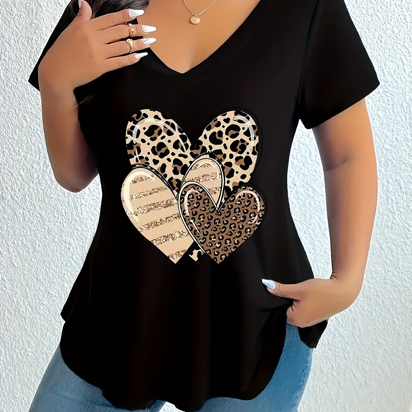 TEMU Women's Plus Size Elegant V-neck Short Sleeve T-shirt - Heart Print, Comfortable Stretch Fabric, Casual Summer Top For Casual Attire, Ladies T Shirts
