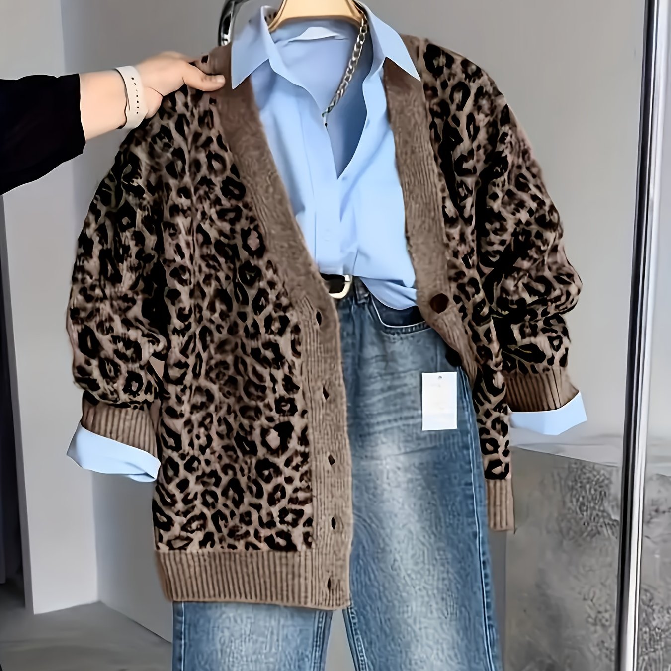 Image of Autumn/winter Women's Elegant Leopard Print Cardigan - Versatile And Fashionable Long-sleeve Outerwear, Suitable For Casual And Formal Attire, Sweater Cardigan