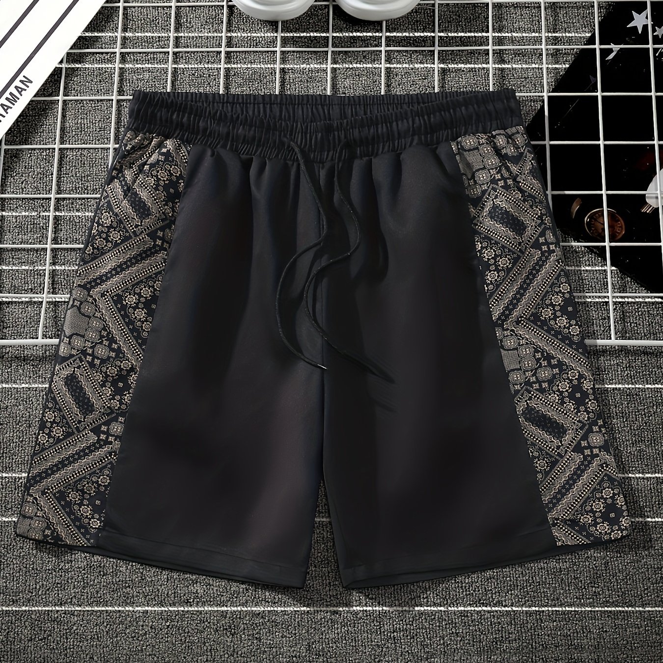 E-shop Herren Freizeit-Patchwork-Shorts - Trendige Kurzarm-Strand- und Sportbekleidung, Mittellang mit Kordelzugbund, Polyester, Maschinenwaschbar,