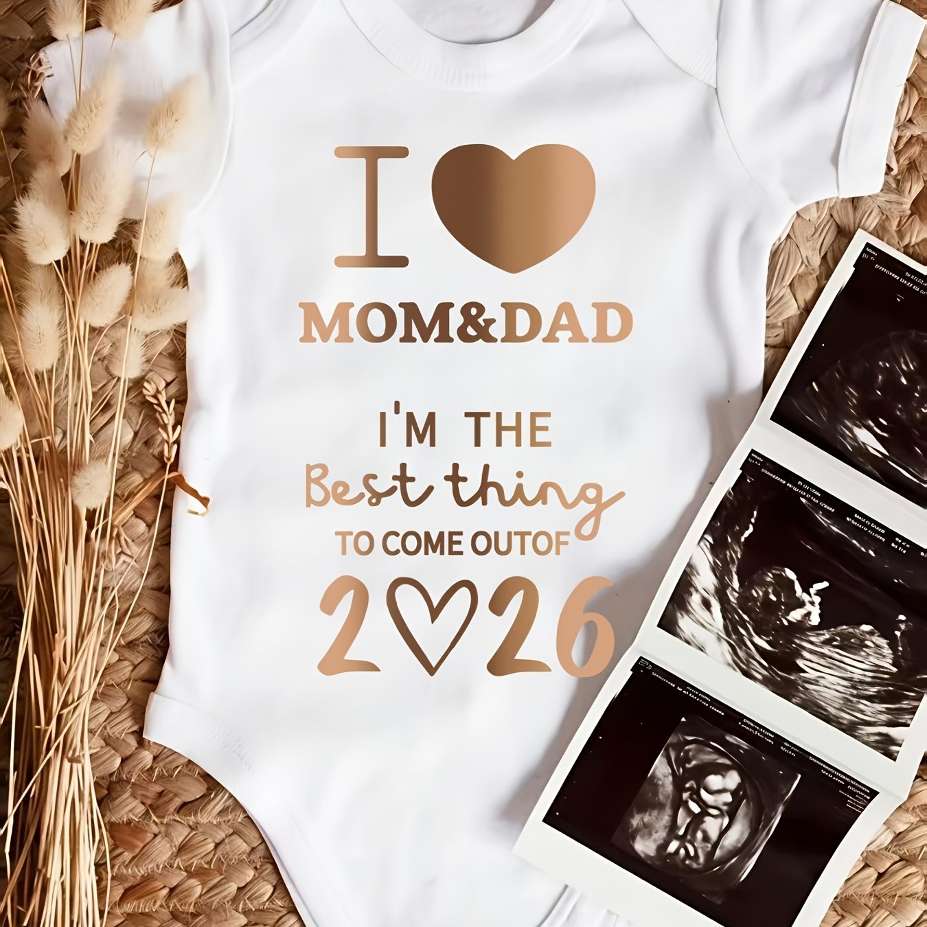 Image of I Love I'm The Best Thing To Of 2026 Letter Print New Year Baby Romper Newborn Crawling Suit Onesie Soft And Comfortable Pregnancy Gift, Perfect For Outdoor, Autumn, Cute, Regular Fit, Home