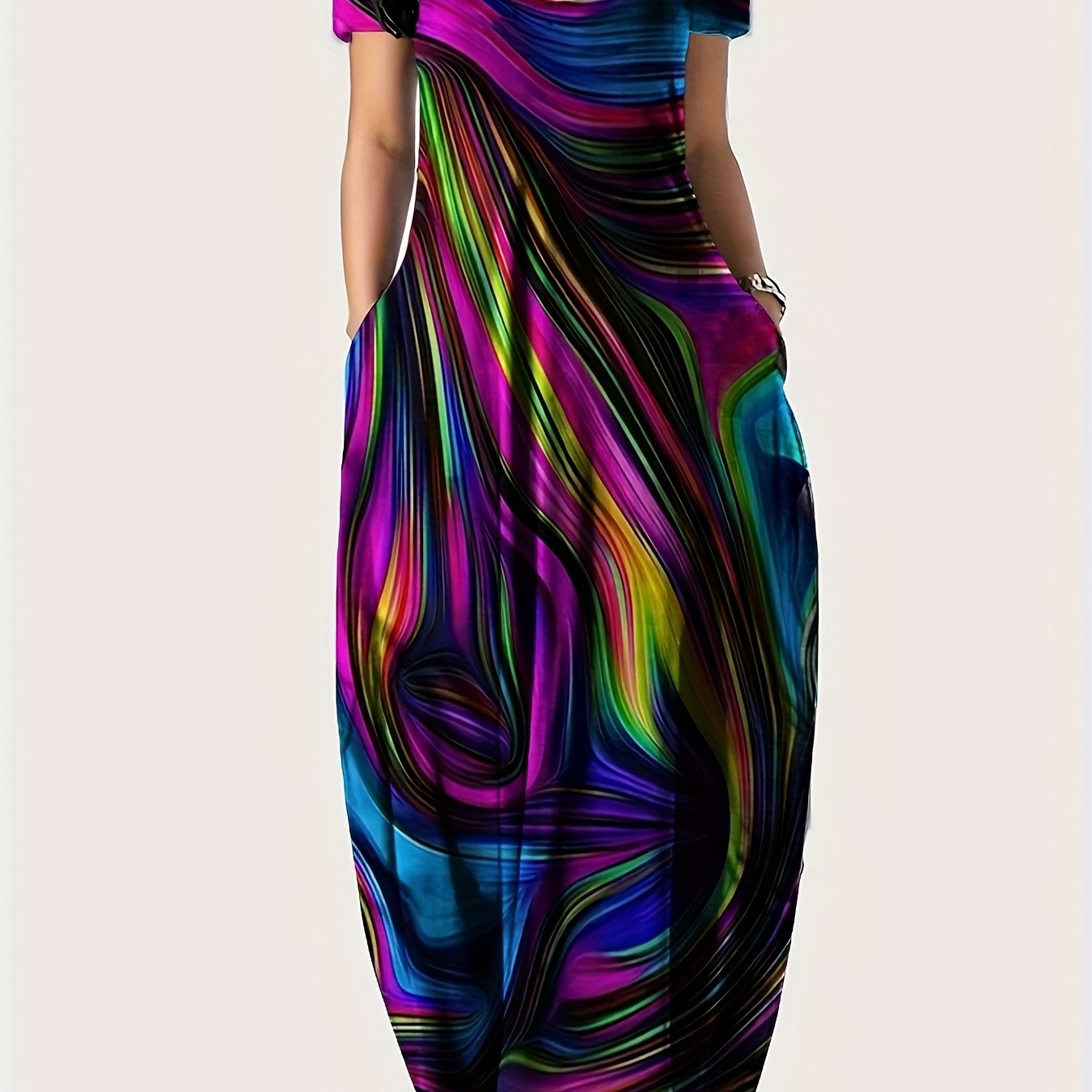 Image of Plus Size - Plus Size - Popular In Europe And America, This Long Casual Dress Features A Round Neck, Short Sleeves, Colorful Prints, And Pockets, Designed For A Loose Larger Sizes