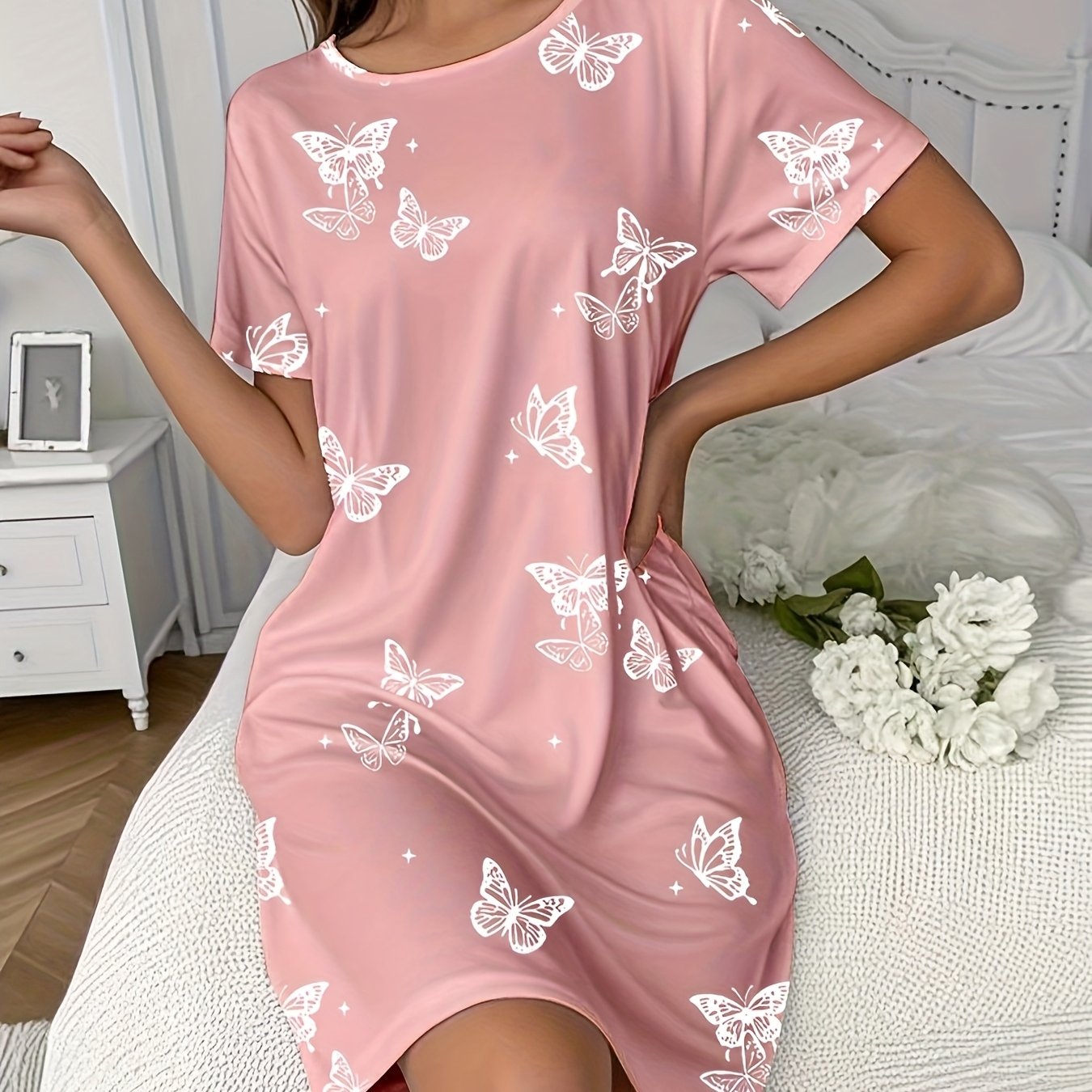 Image of Fashion Print Women's Round Neck Short Sleeve Nightgown And Dress