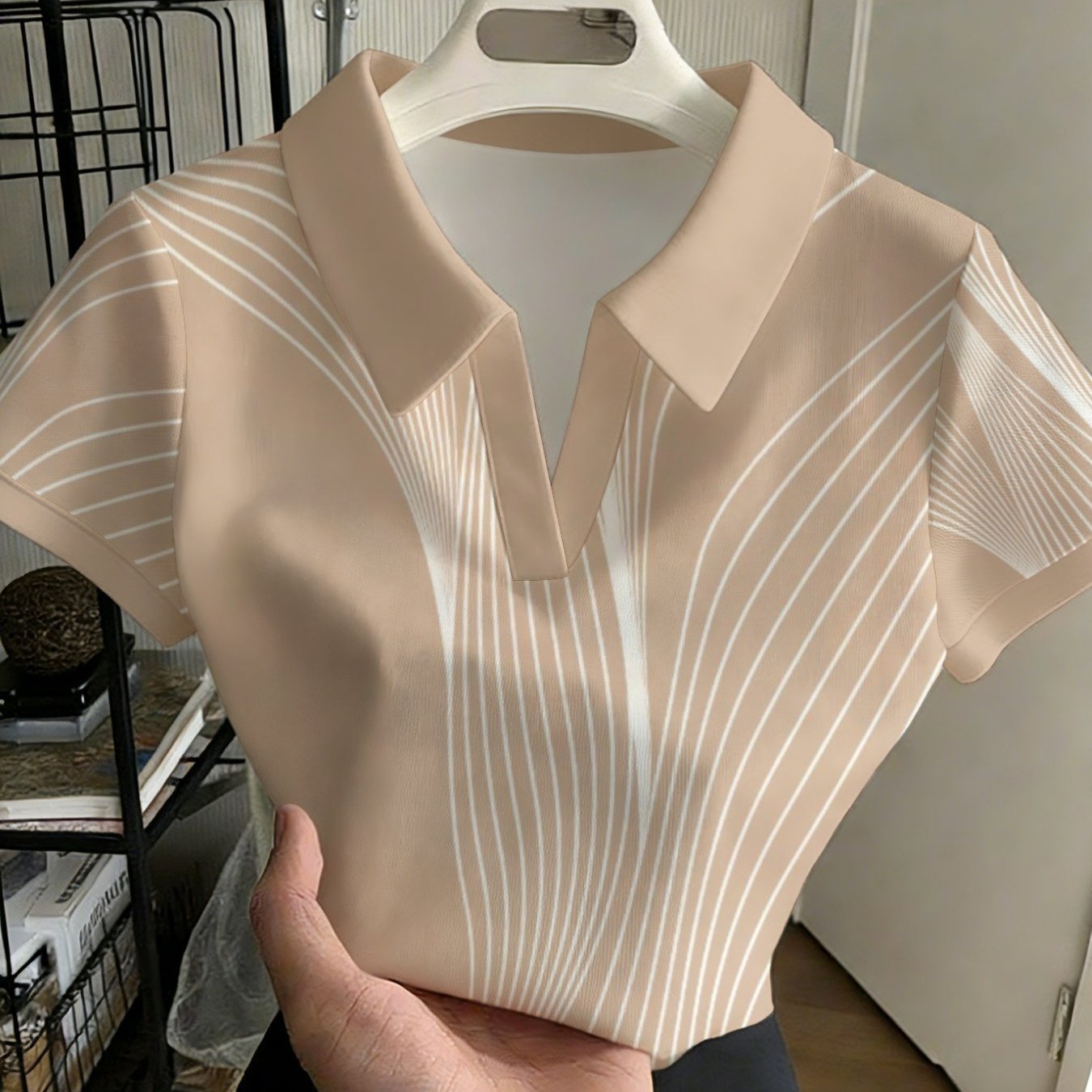 TEMU Women's Stylish And Versatile Shirt Without Buttons, Brown Design With Graphics And Wallpaper Motif, Fashionable Casual Top