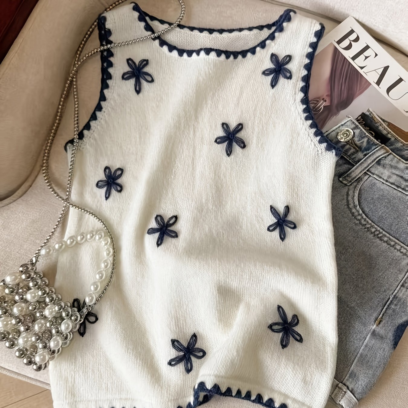 TEMU Contrast Color Three-dimensional Flower Vest For Women, /summer Sleeveless Round Neck Loose Outerwear And Inner Wear Top, Black And White Lace