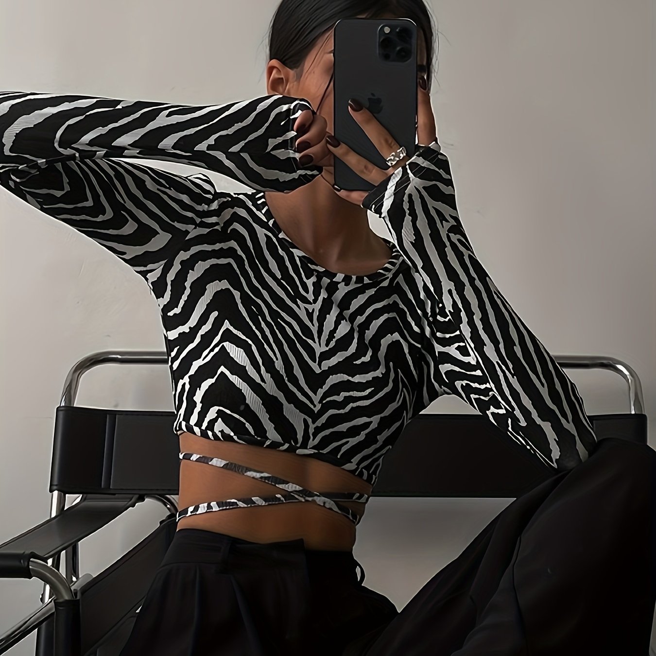 Image of Tp2430 European And American Women's Clothing 2024 Autumn New International Station Casual Navel Tie Zebra Pattern Backless Top