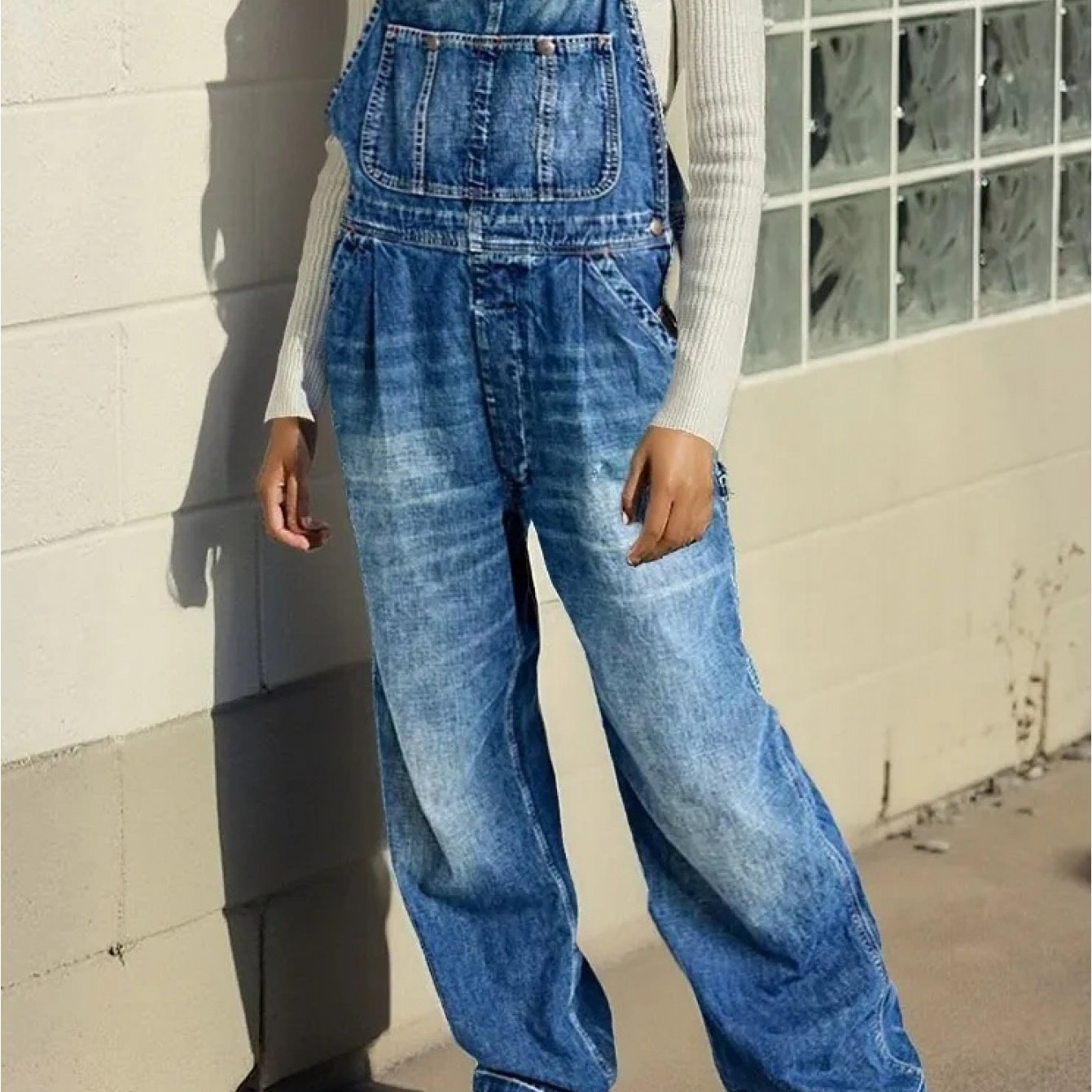 Image of Women's Denim Overalls, Plus Size Exquisite Style, Distressed Washed Blue Loose Straight Pants, Adjustable Strap Design, Multiple Pockets, High Practicality, A Relaxed Outfit Atmosphere.