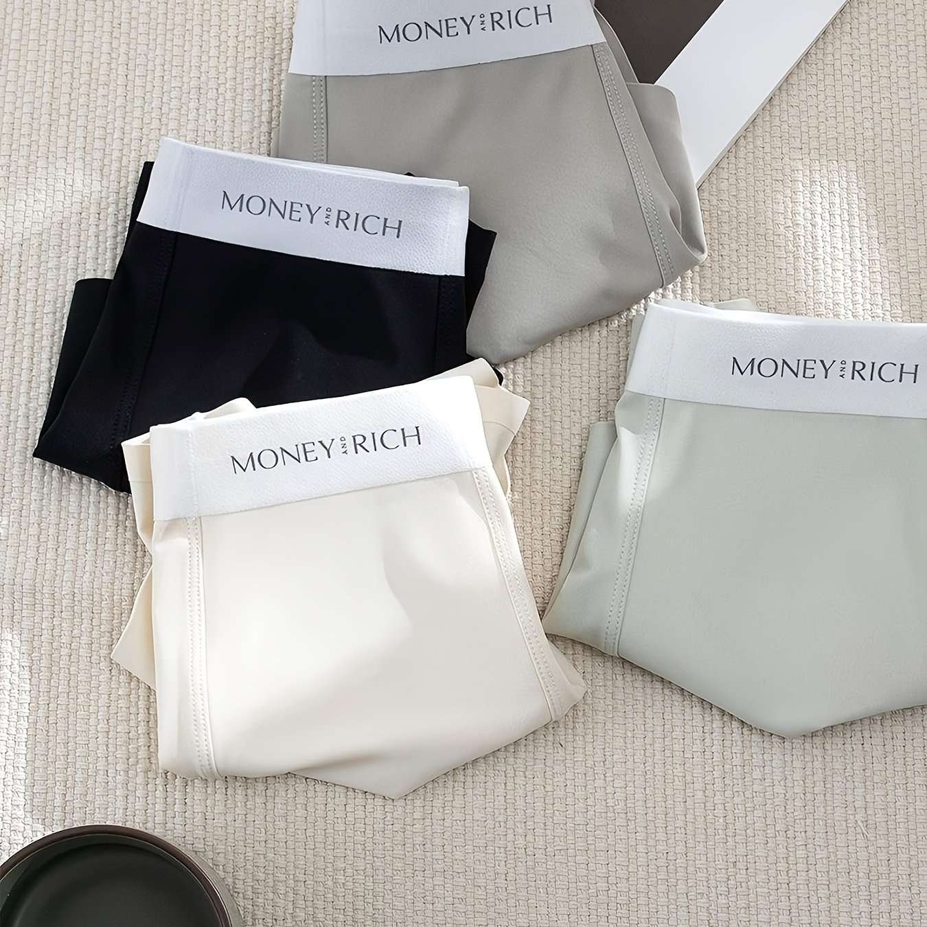 4-pc New Style Soft Fiber Fabric Men' Solid Color Stretchy Breathable Seamless Boxer Briefs