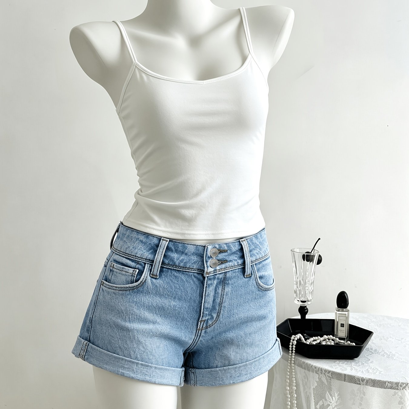 Image of Women's Mid-low Waist Medium Stretch Rolled Hem Denim Shorts, Light Blue Washed Hot Shorts, Double Button Fly Front With Flap , Slim Fit Leg-length Enhancing, Versatile Shorts For Beach