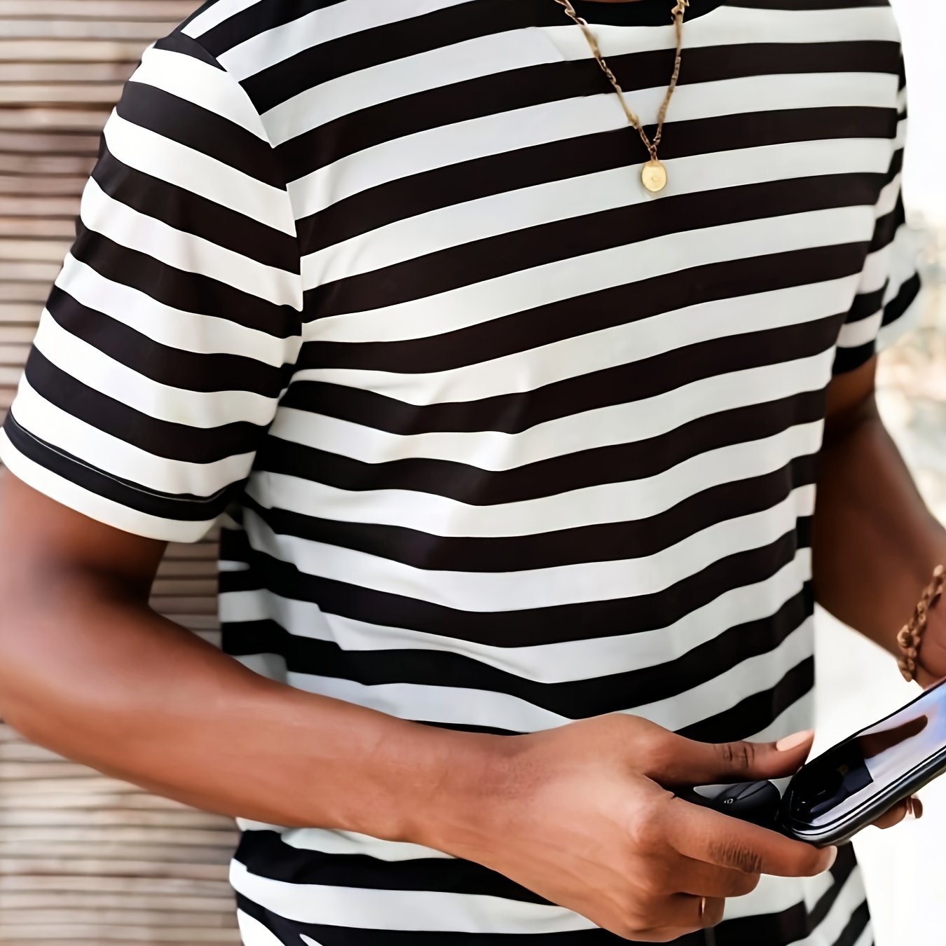 Men's Striped Round-neck T-shirt With 3d Mesh
