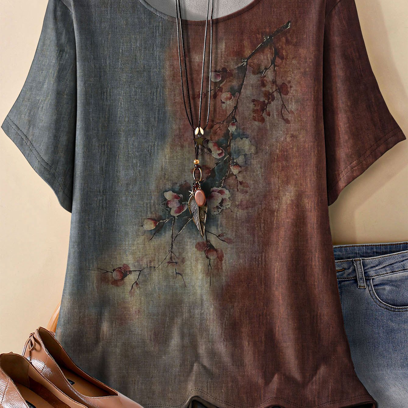 Image of Plus Size, Casual Short Sleeve Round Neck T-shirt Top - Fashionable And Comfortable For Spring/summer - Women's Plus Size Fashion