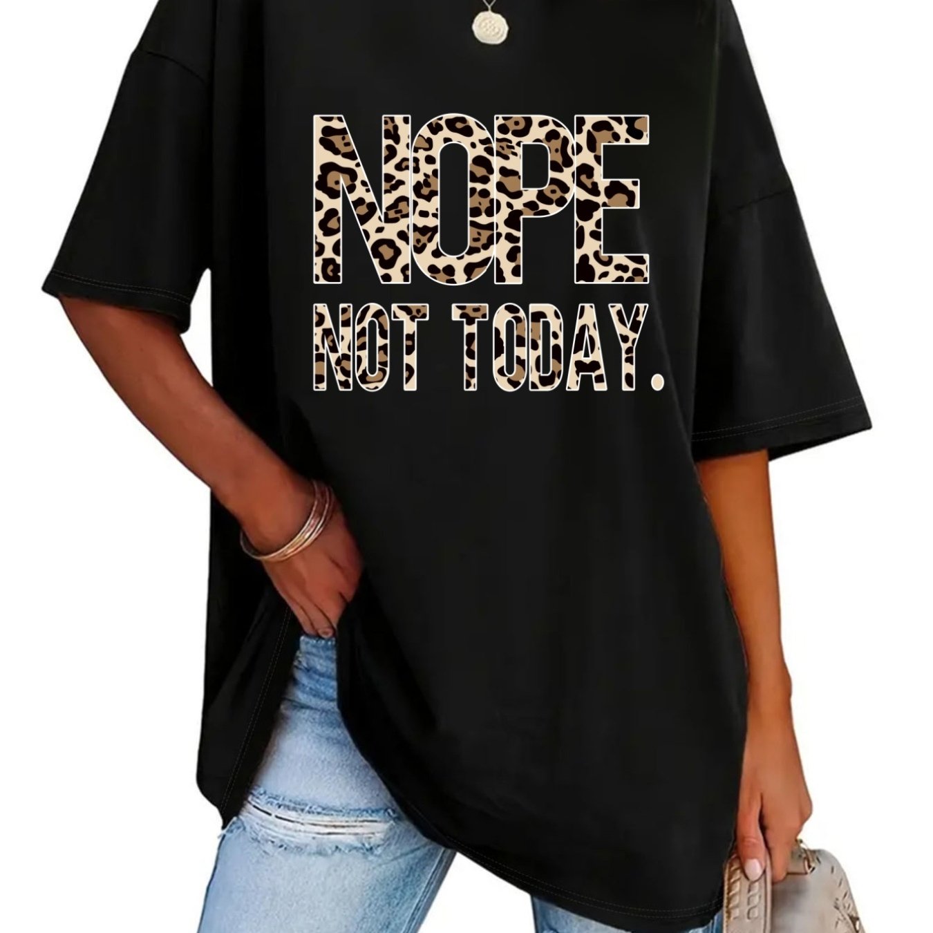Image of Plus Size, Plus Size- Fashionable Round Neck T-shirt With Printed Pattern In Oversized Design