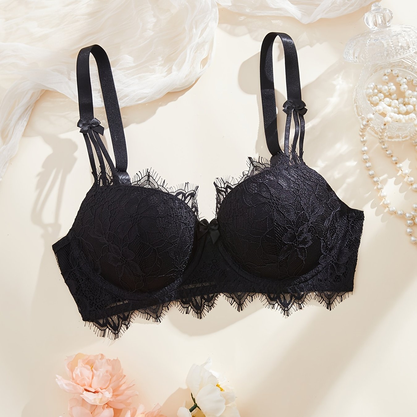 Image of Western Daily Push-up Bra, Sexy : Black Lace Bra, Comfortable Shaping, Showcasing Feminine , Elegant Push-up Bra, Revealing Women's Figure, Fashionable Trendy Style