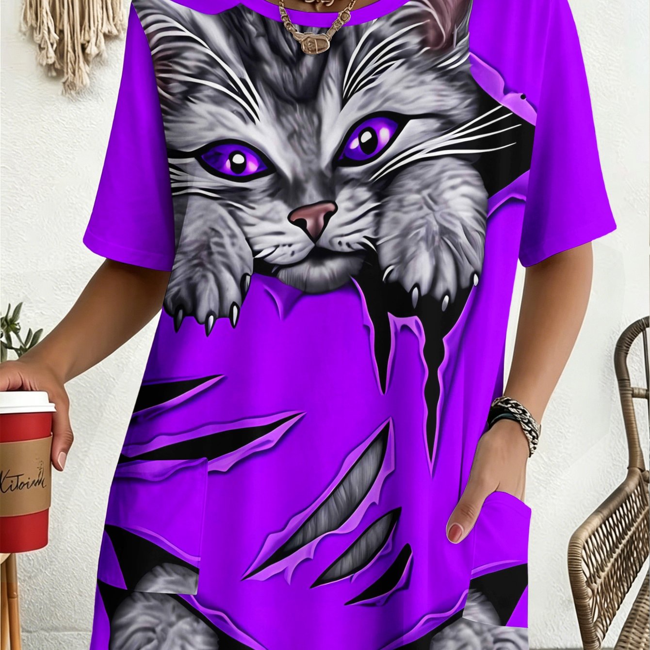 TEMU T-shirt grande taille pour femme avec poche - Un chat à un œil violet qui dépasse d'une , vêtement d'été décontracté et polyvalent pour femme,