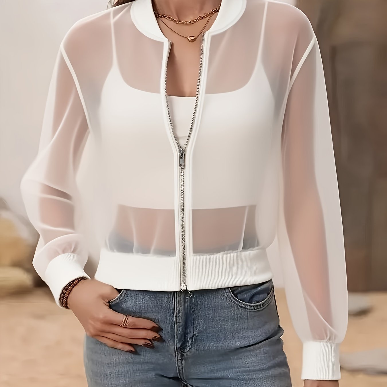 E-shop Zielgerichtete und modische Damenmode, elegante, kurze, einfarbige, lange Ärmel, dünne, transparente Sonnenschutz-Top-Jacke, Damenmode