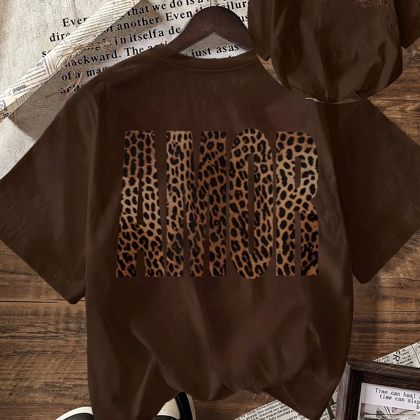 TEMU Women's Leopard Print Amor Graphic T-shirt - Casual Round Neck Short Sleeve Blouse Suitable For Vacation & Casual Attire, Medium Elasticity