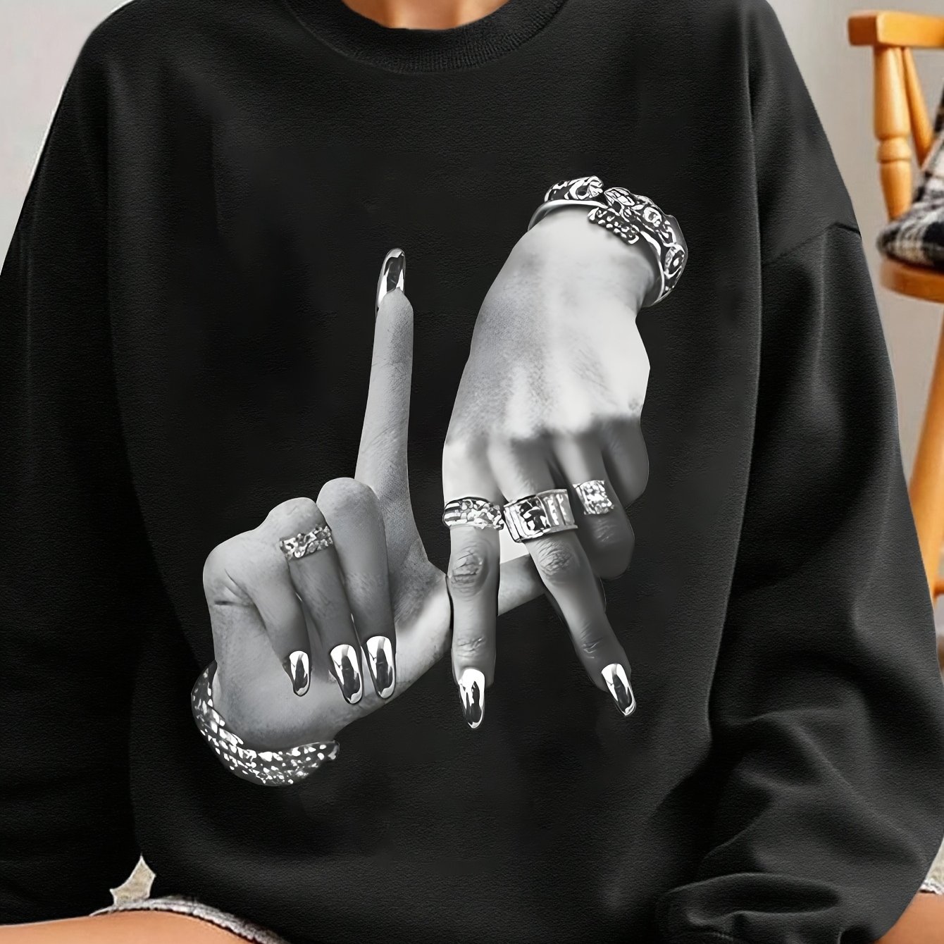TEMU Graphic-print Long-sleeved Crew Neck Weatshirt For Fall And Winter, Women's Clothing