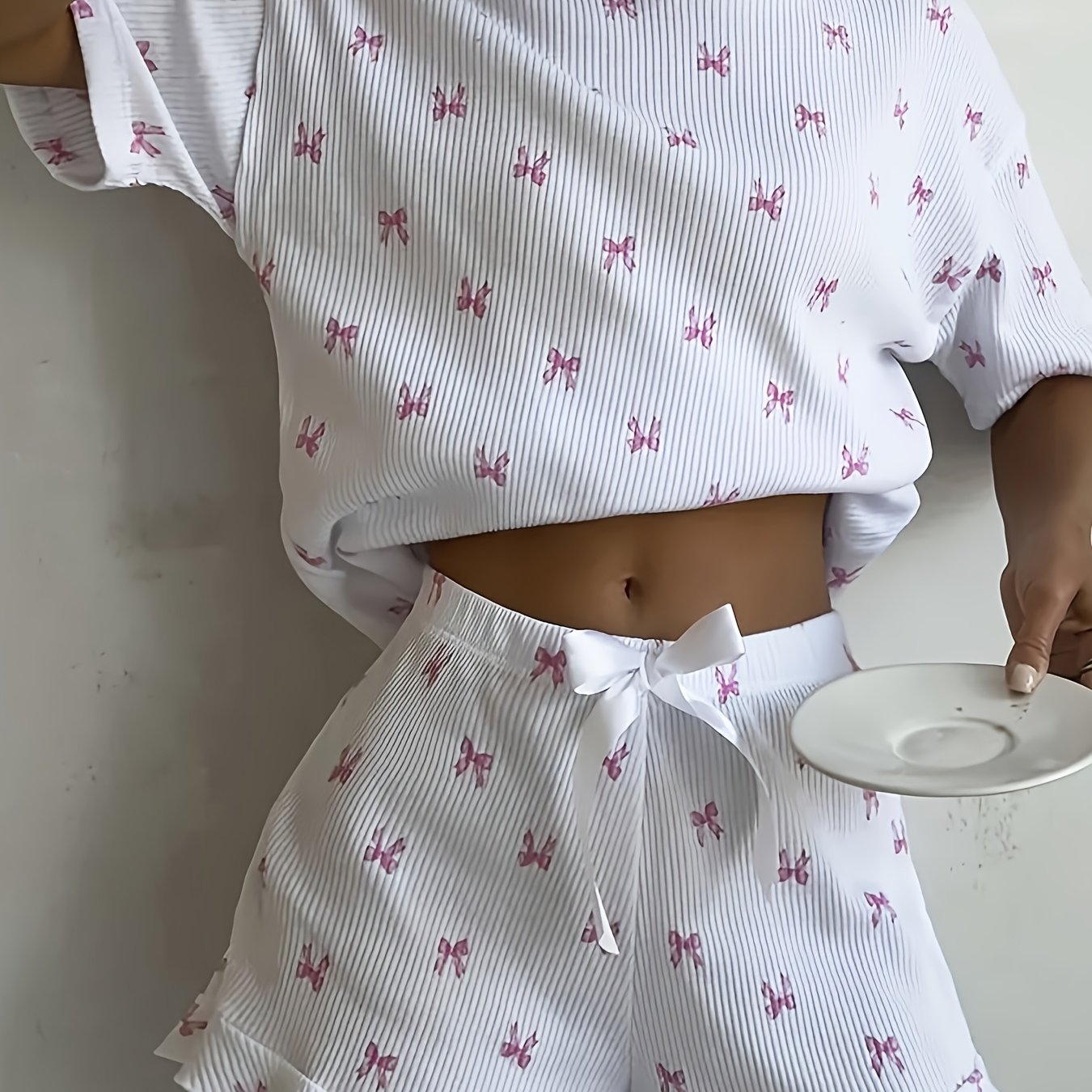 E-shop Neues Frühlings-Sommer Freizeit Damen Home Schleife Print Kurzarm Spitzen Shorts Bequemes Pyjama Set