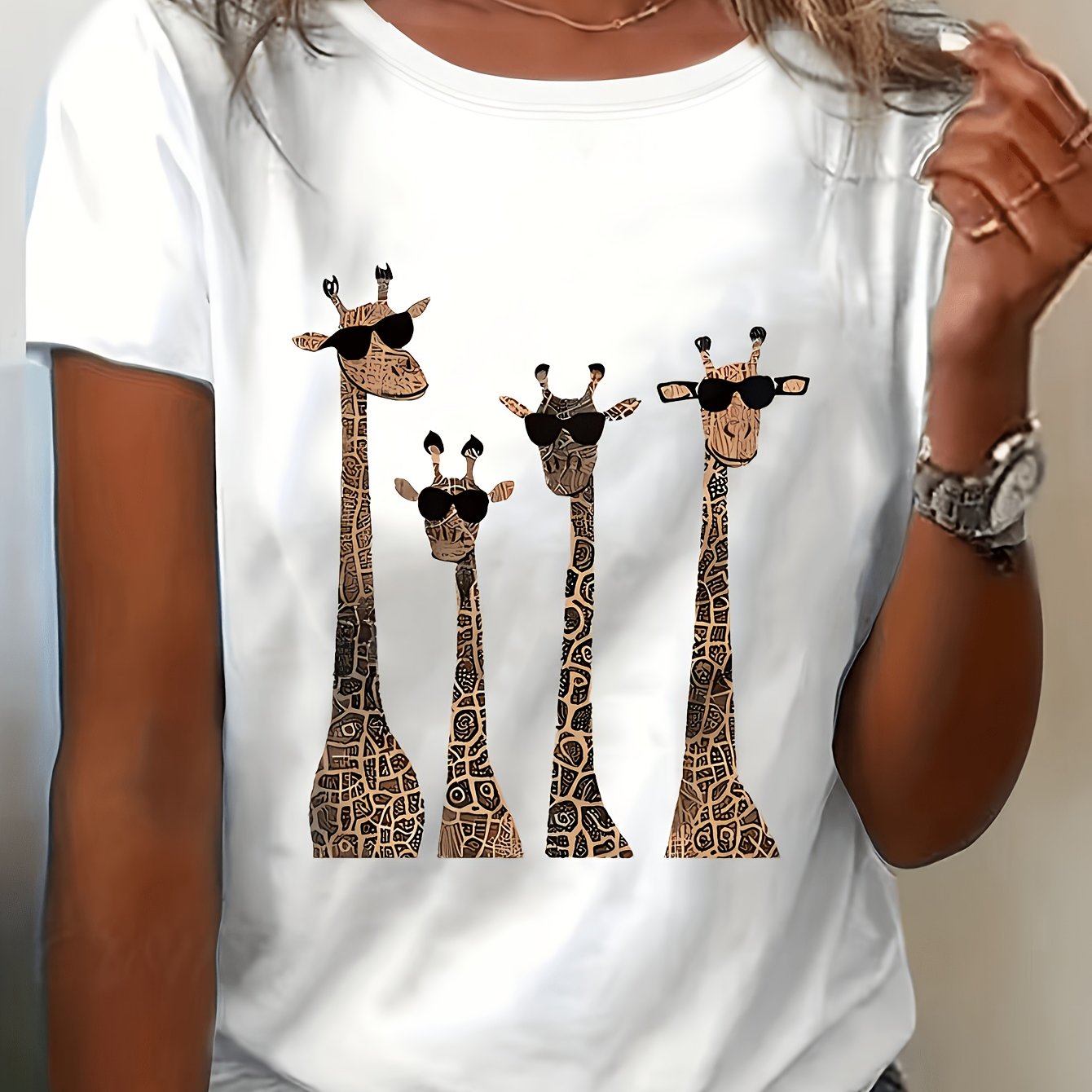 Women's Fashion Cool Giraffe Print Round Neck Regular T-shirt