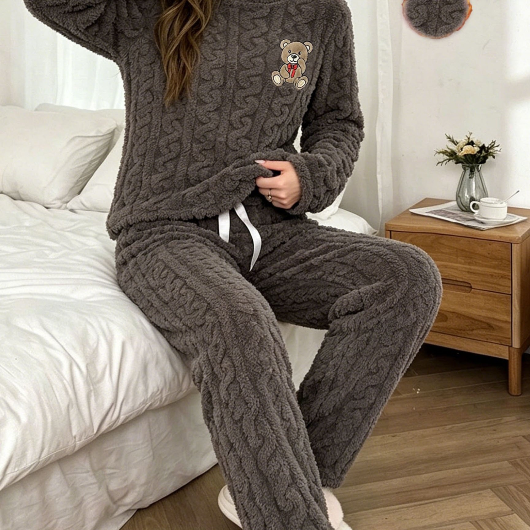 TEMU New Winter Women's Warm Pajama Set, Cute Bear Pattern Casual Loungewear Set
