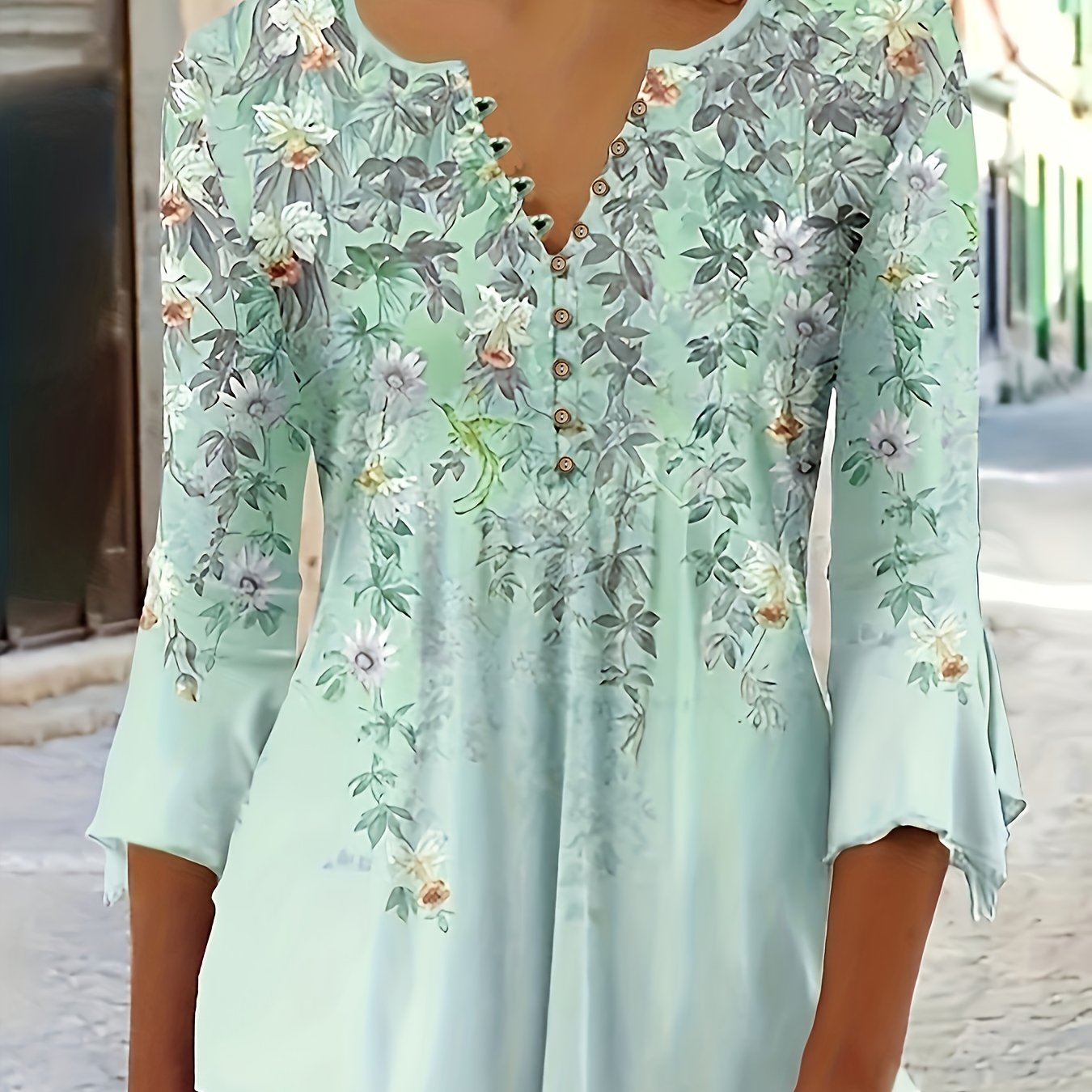 Targeted Development Style 2023 Fashion New Floral Print V-neck Button-up T-shirt Women's