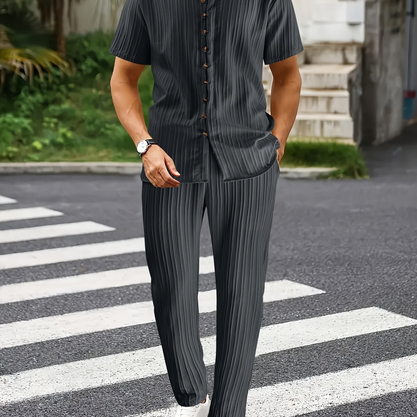 TEMU Men's Spring/summer New Textured Fabric Wave Stripe Trendy Casual Short Sleeve Top   Pants 2pcs Set