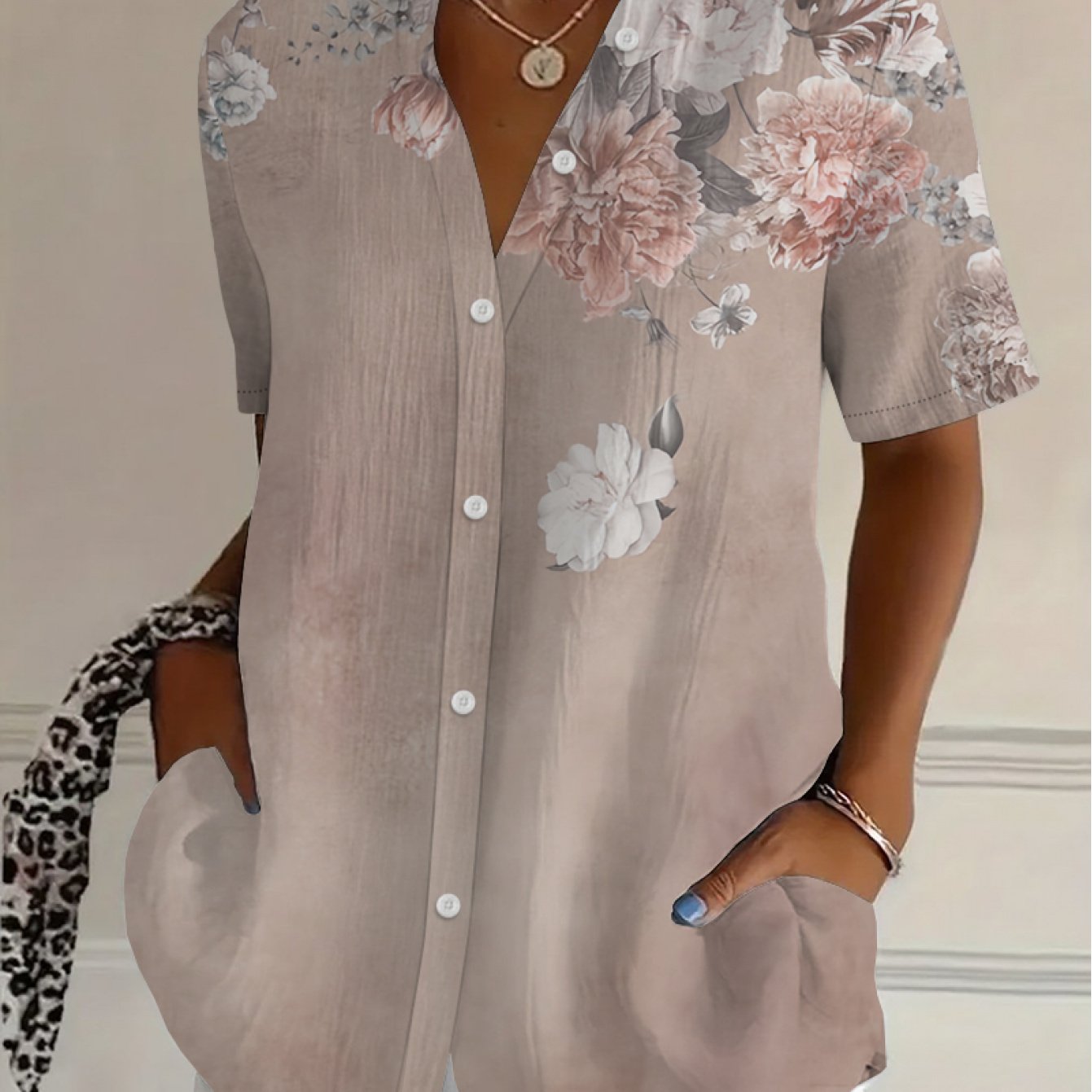 Image of A Plus-size Women's Floral Print Shirt, Trendy Fashionable Printed Cardigan, Casual Sportswear, Comfortable Short-sleeved Summer Top