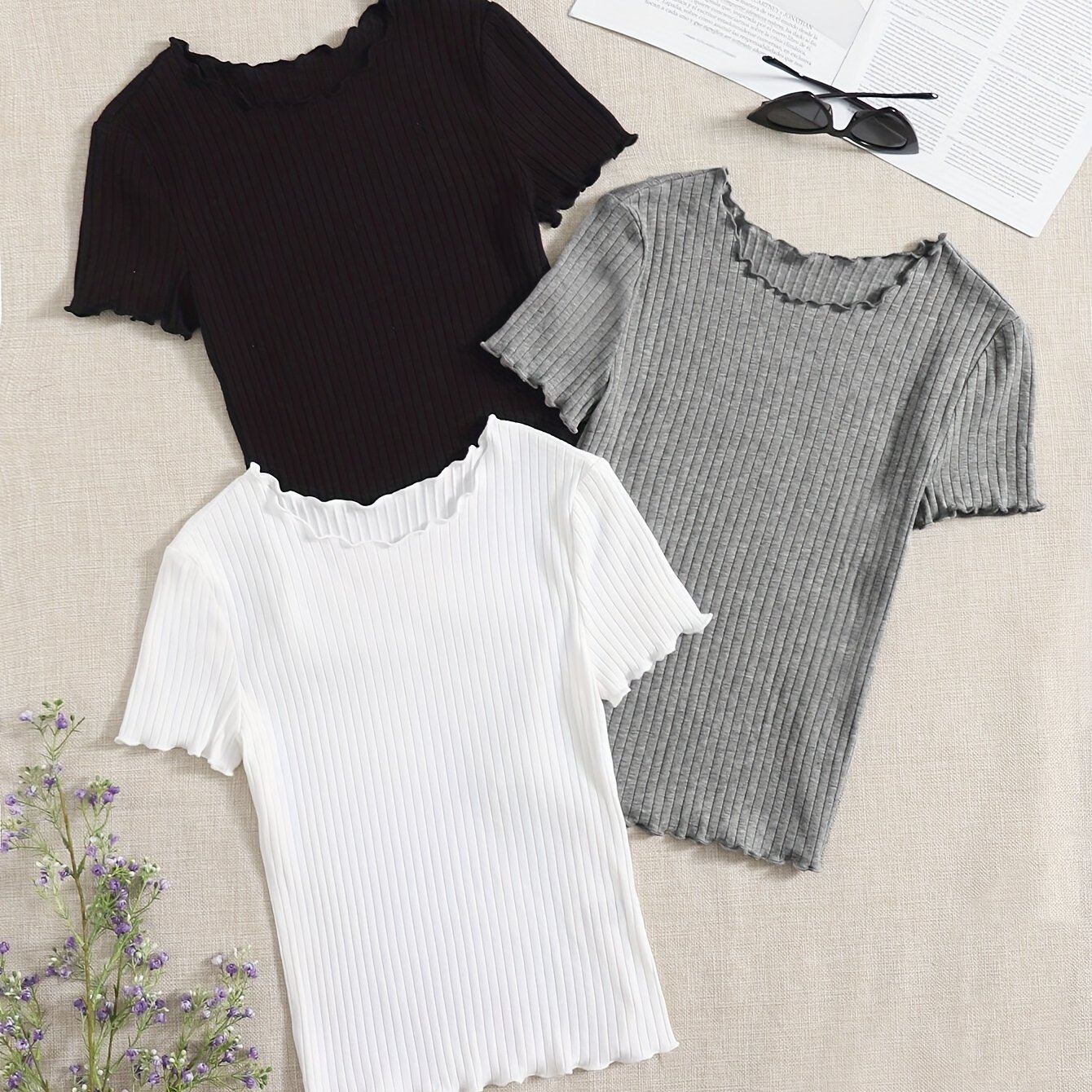 New Casual Slim Fit Lace Round Neck Ribbed Women's Short-sleeved T-shirt Three-piece Set