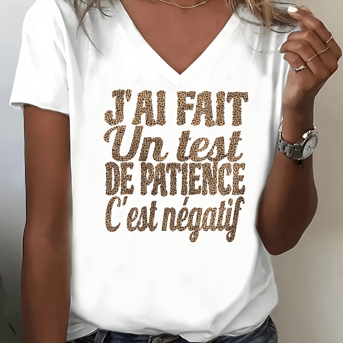 TEMU T-shirt femme col en V à manches courtes, pull de sport décontracté, imprimé léopard et lettres, T-shirt printemps, été et automne, haut pour
