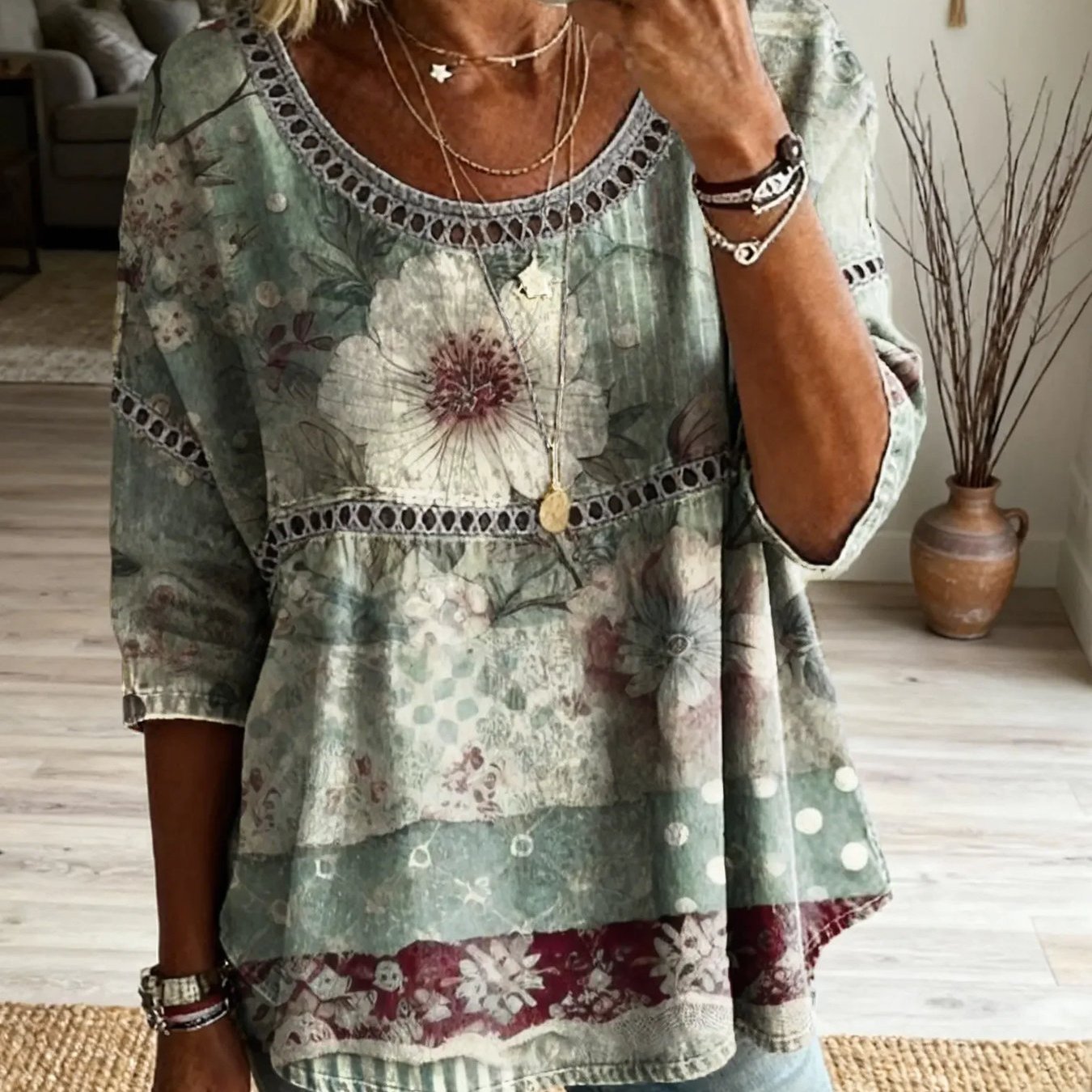 Plus Size - Plus Size - Large Size Women's Short Sleeve Round Neck Shirt, , Retro Floral Print, Comfortable Fabric, Machine Washable, Suitable For Casual Outing, Beautiful Shirt