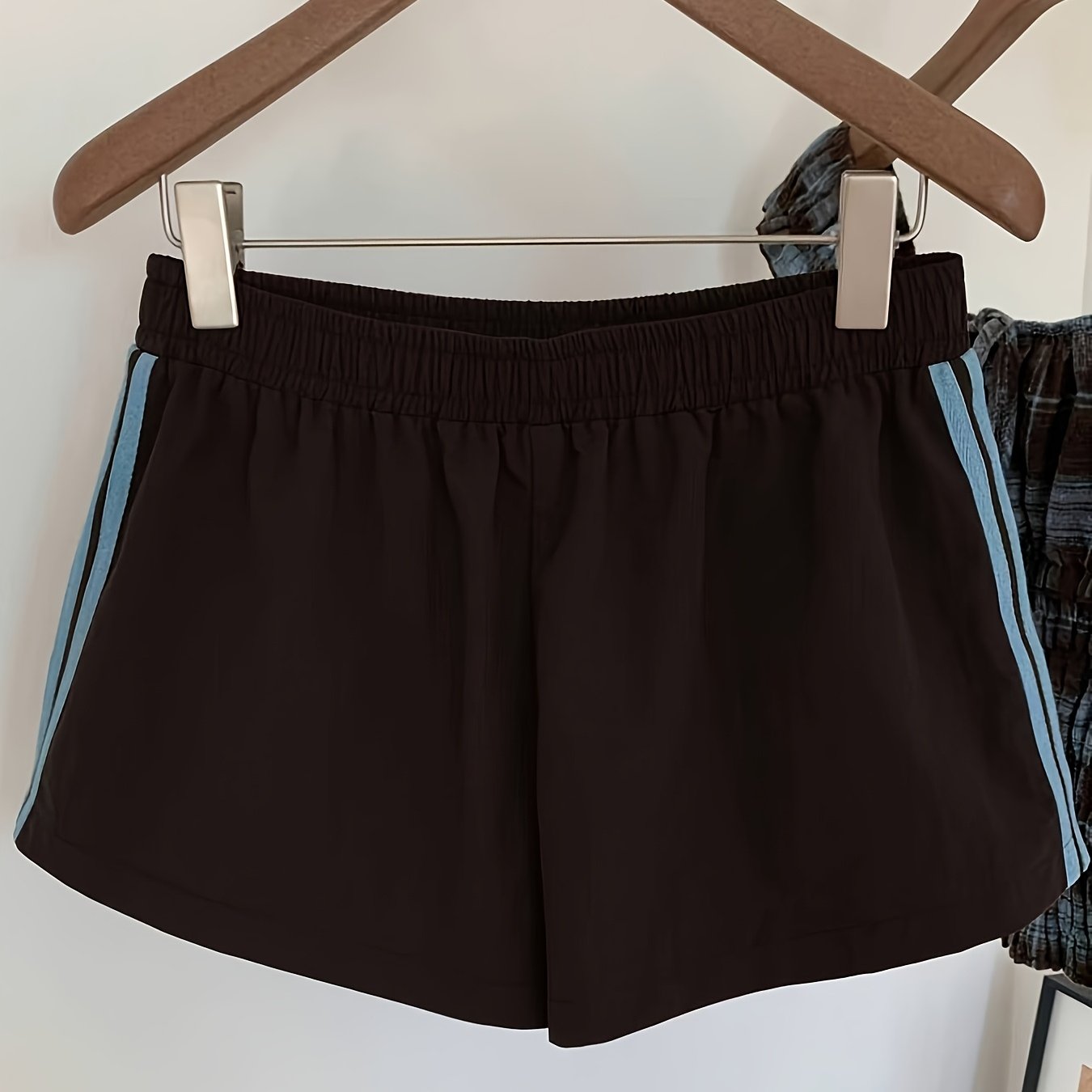 TEMU Short décontracté pour femme avec taille élastique et cordon de serrage latéral, adapté aux sorties quotidiennes