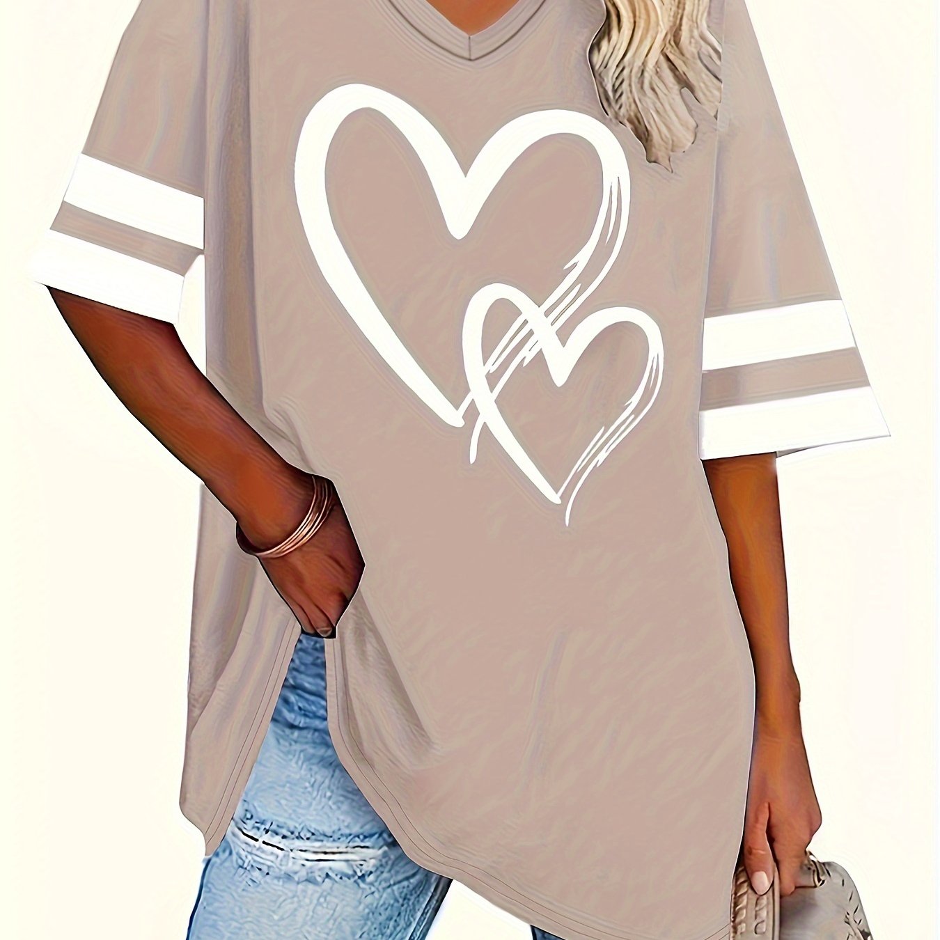 Plus Size - Plus Size - Heart-shaped V-neck Short Sleeve