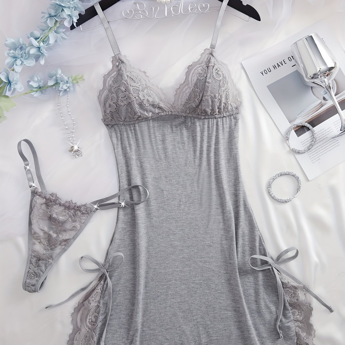 E-shop Damen-Trägerkleid mit Spitzenbesatz passendem Slip