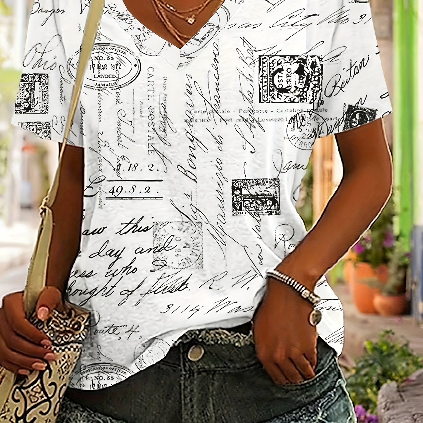 Women's Casual Retro Letter Graphic V-neck Short Sleeve T-shirt