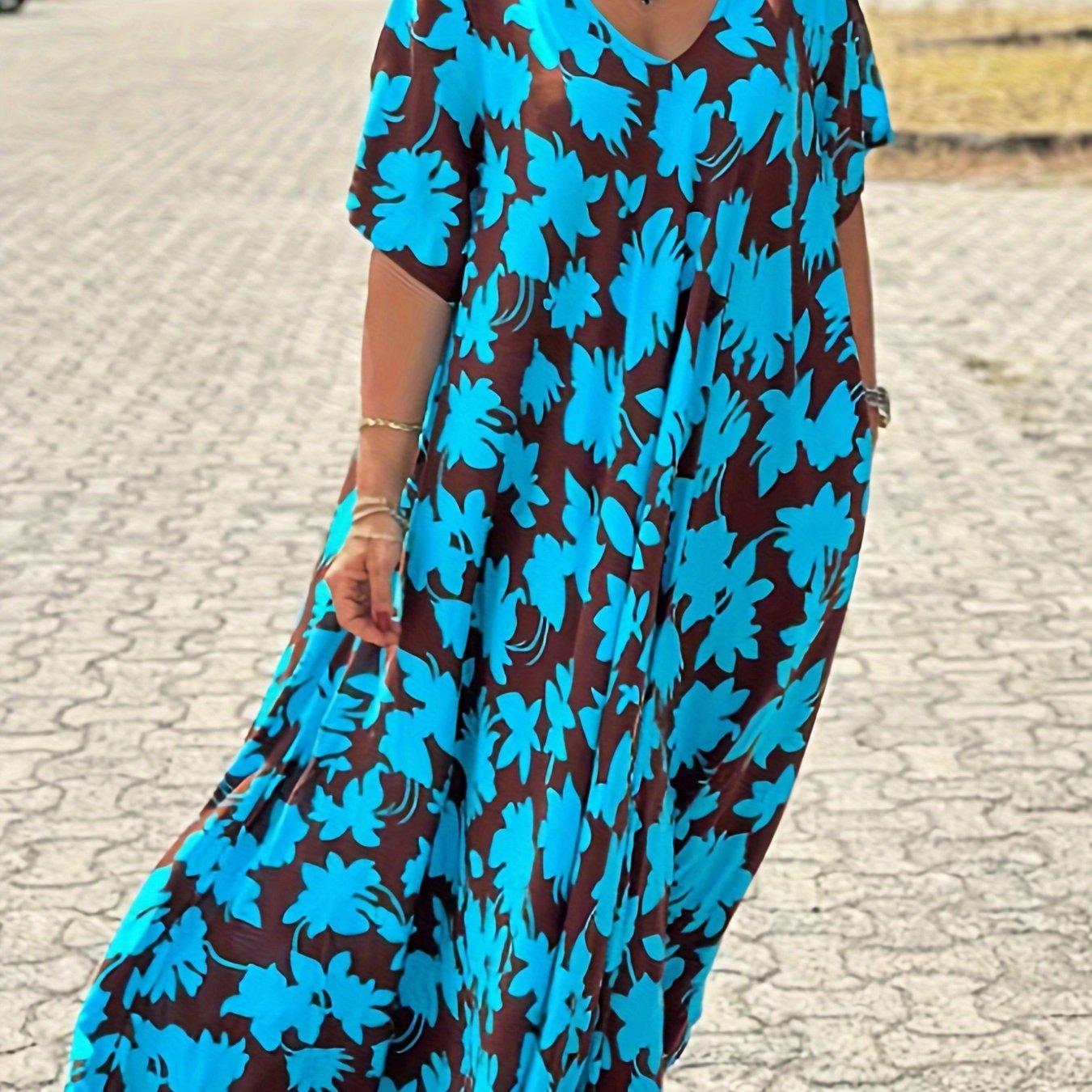 Image of Plus Size, New Plus Size Women's Fashion V-neck Printed Short Sleeve Loose Casual Dress