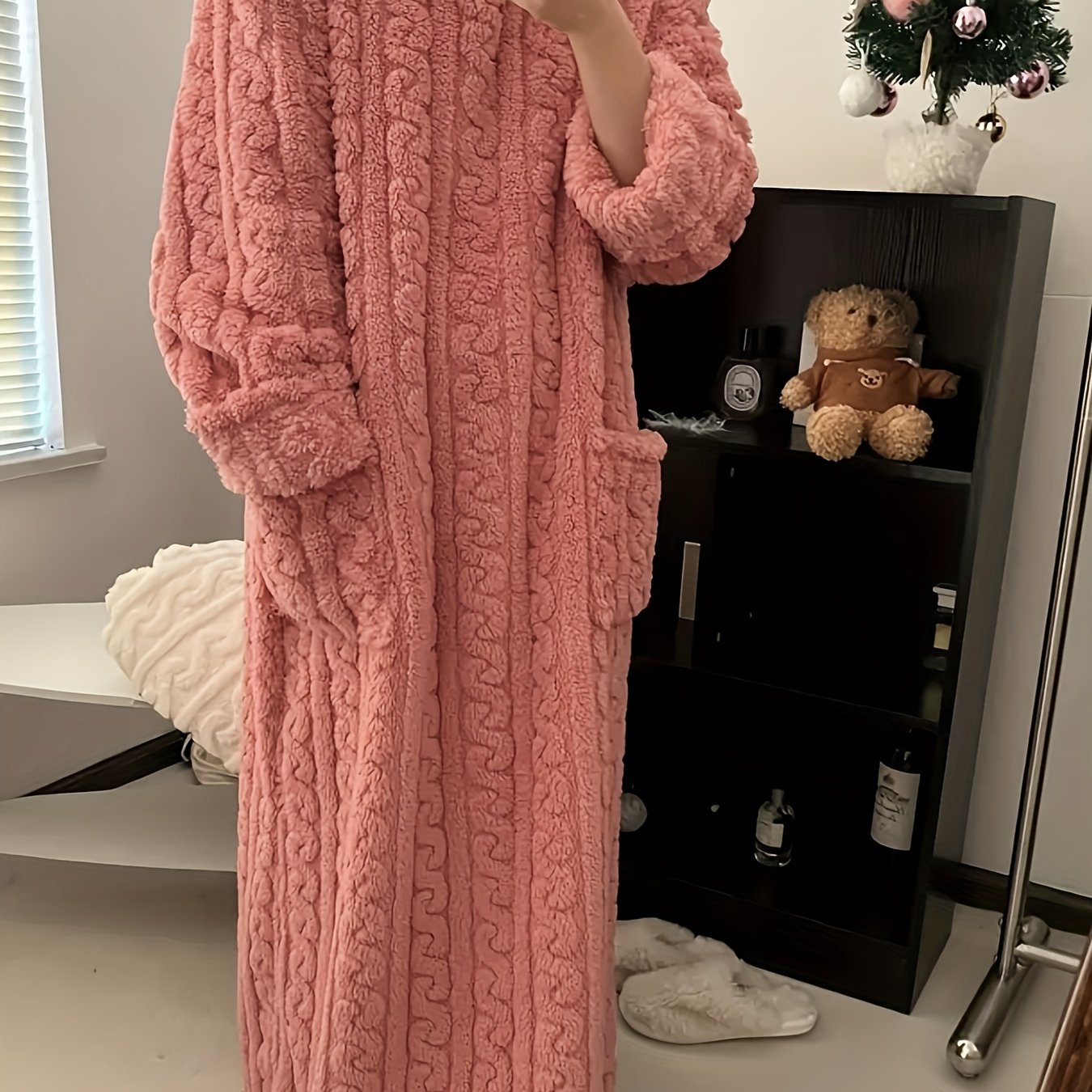 TEMU Women's Thickened Coral Bathrobe - Winter Robe With Pockets, Super Soft Long Sleeve Robe Suitable For Home, Spa & Lounge - Cozy Machine-washable Pajamas (adult)