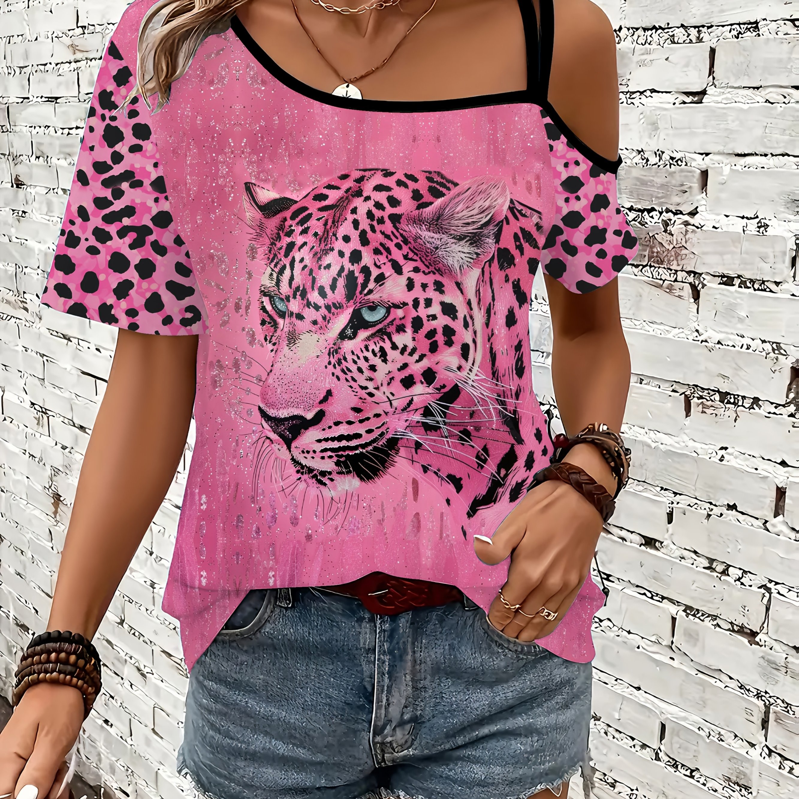 TEMU Women's Summer Top - Stylish Design, Minimalist, Girly, Romantic, Free-style, Pretty T-shirt With Artistic , Daily & Vacation Look, Versatile Simple Pattern, Pink Leopard V-neck Tee