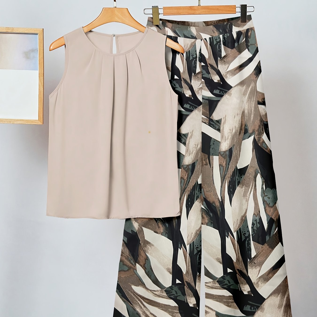TEMU 2pcs Summer Elegant Women's Black Neckline Ruched Vest And Stretch Floral Print Pants Set, Suitable For Occasions, Summer Outfit