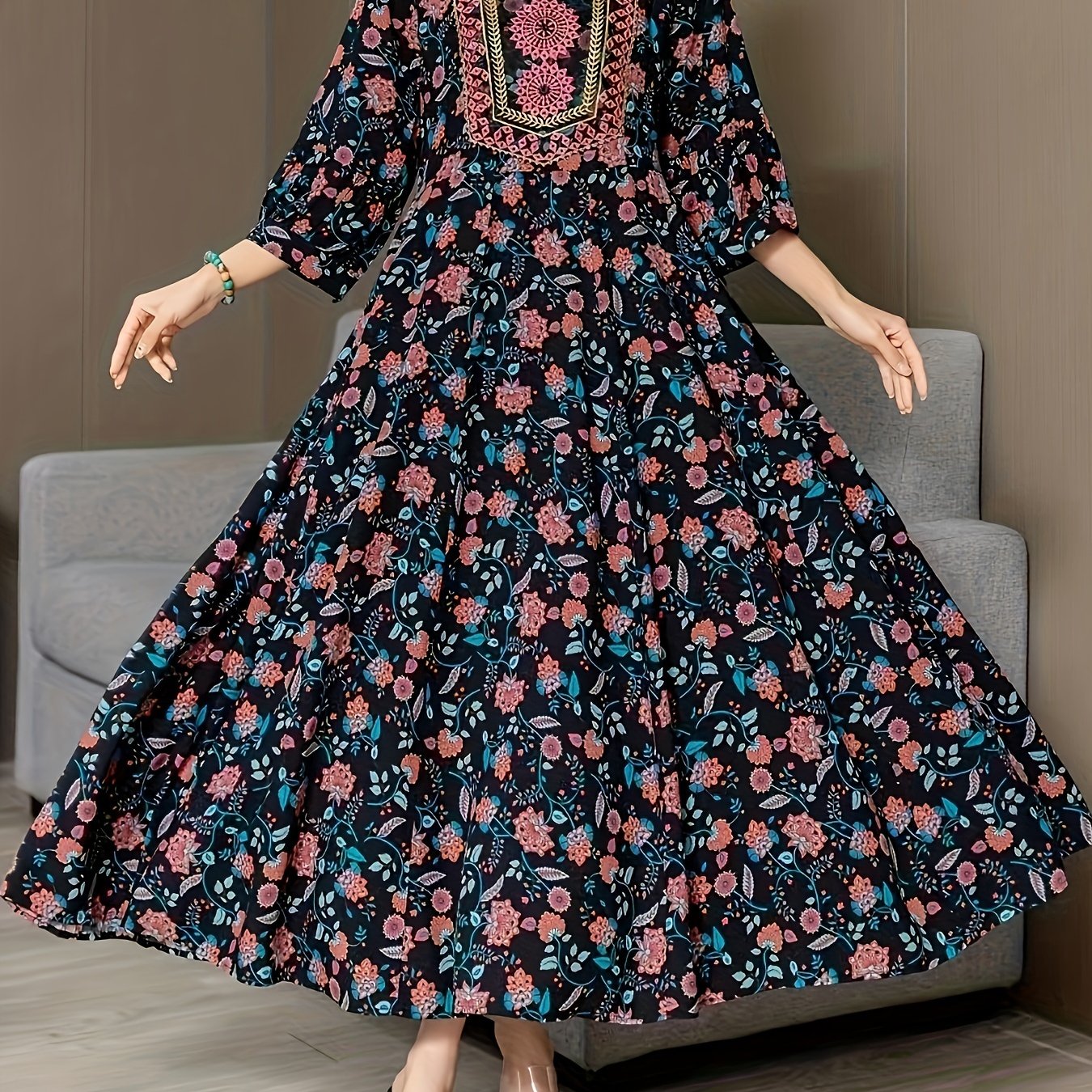 Elegant floral embroidered Middle Eastern tunic dress with V neck and belt