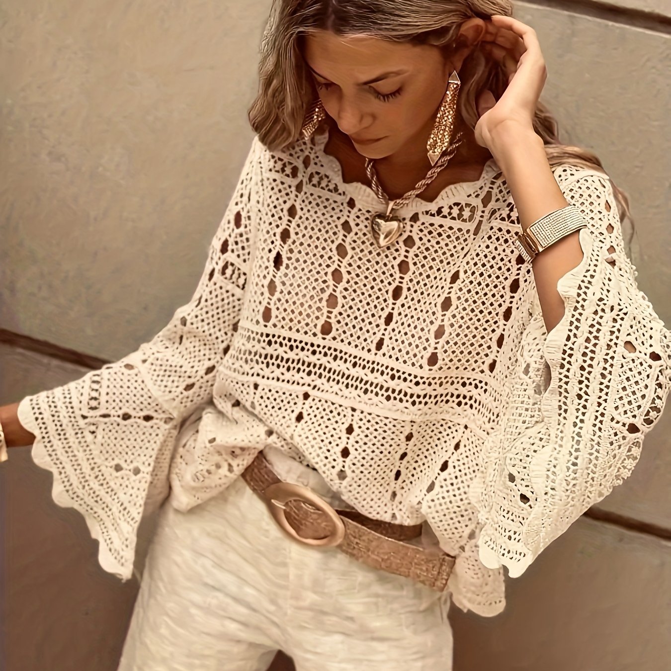 Bohemian Style Fashionable Women's Openwork Pullover, Round Neck Petal-shaped Flared Long-sleeve Top