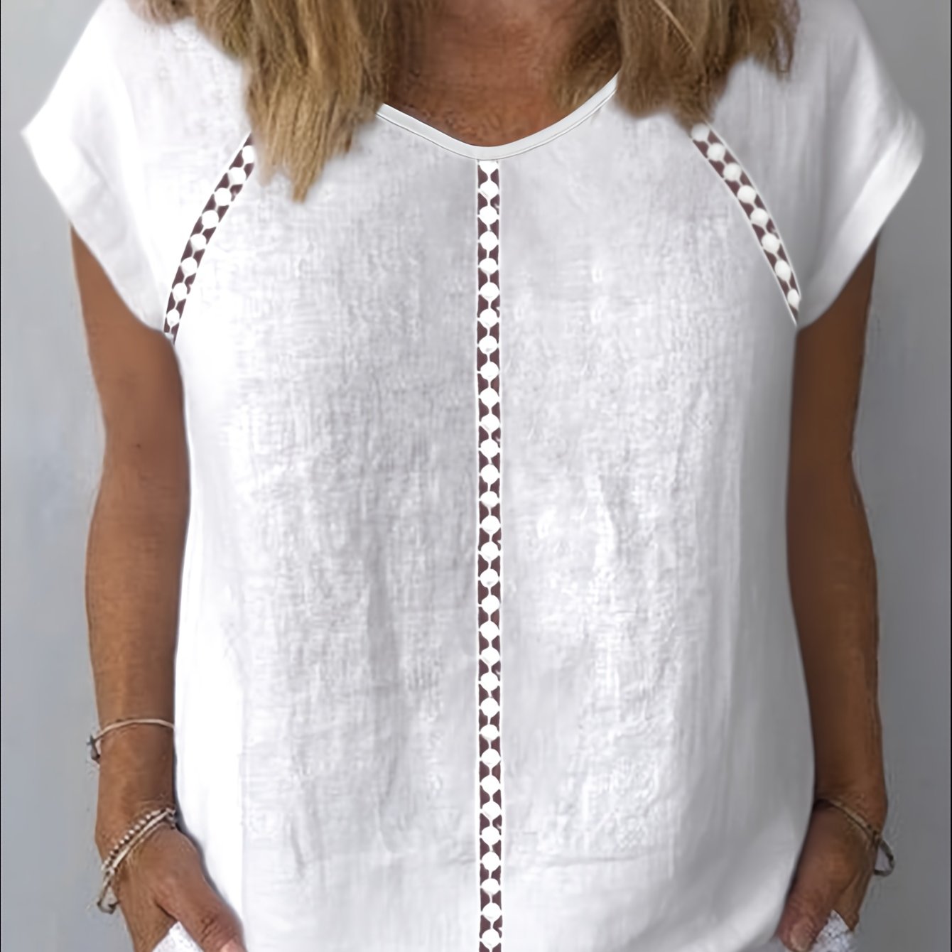 Loose-fit Solid Color Crewneck Short Sleeve Pullover With Lace Appliqué