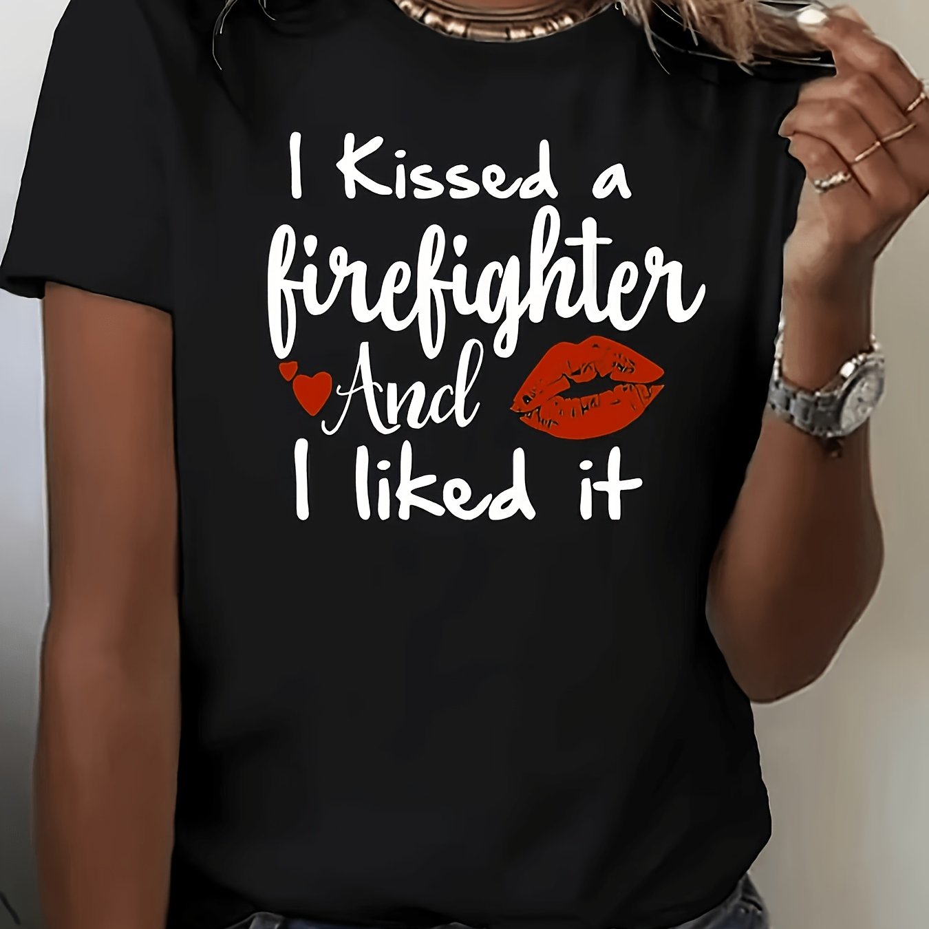 TEMU Women's Casual Round Neck T-shirt Featuring The Print 'i A Firefighter And It', Short-sleeved Summer Top, Regular Length, Graphic Design,