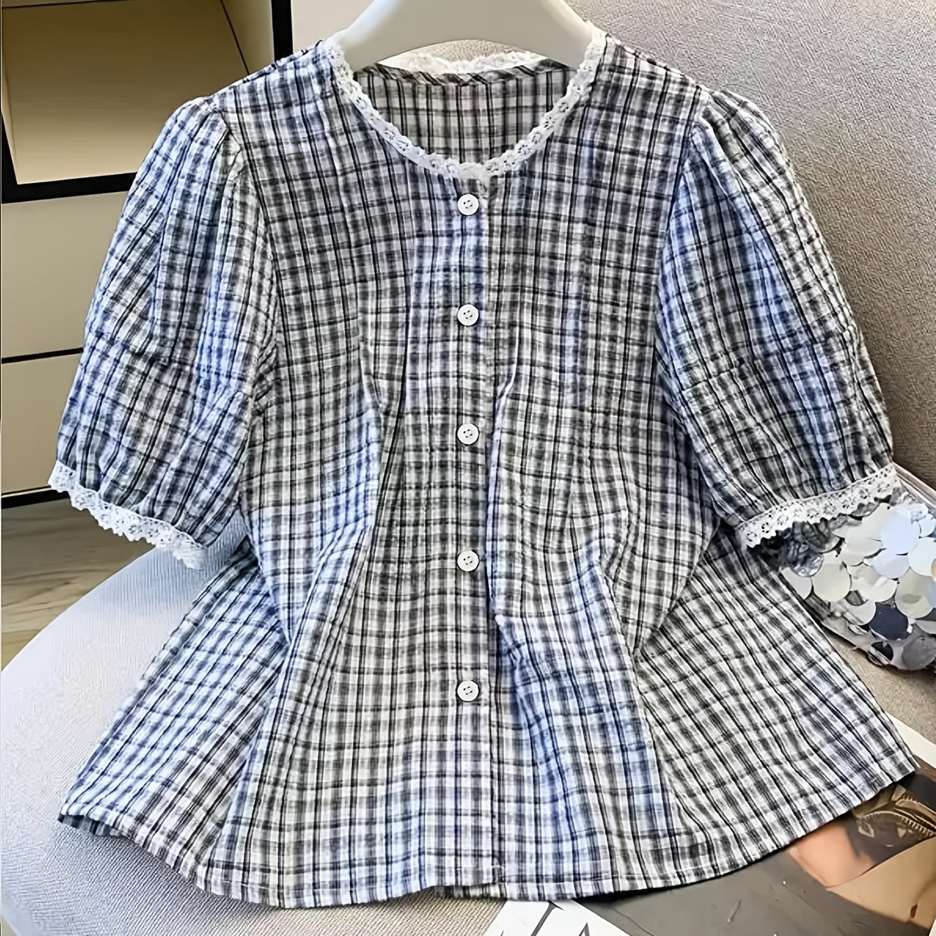 TEMU 【商品名】フレンチスタイル レディース チェック柄 ブラウス クルーネック パフスリーブ カフ ボタン付き ルーズ カジュアル トップス
